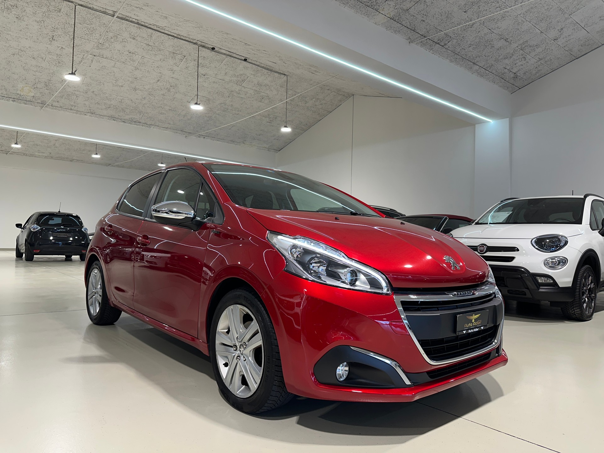 PEUGEOT 208 1.2 PureTech Signature-image-10