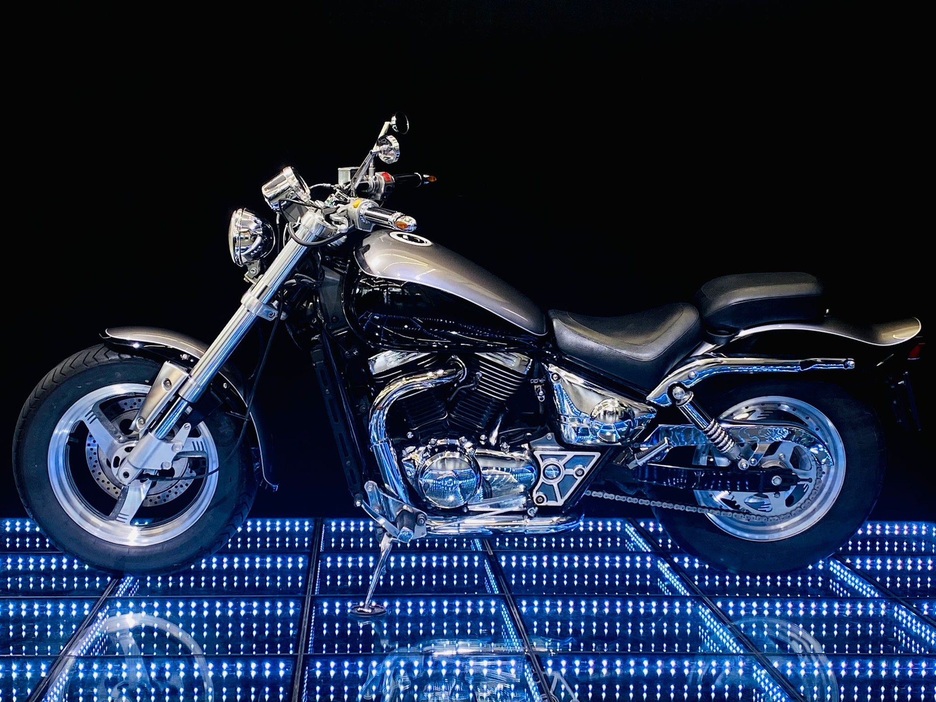 SUZUKI VZ 800 Marauder V-showroom-element-3