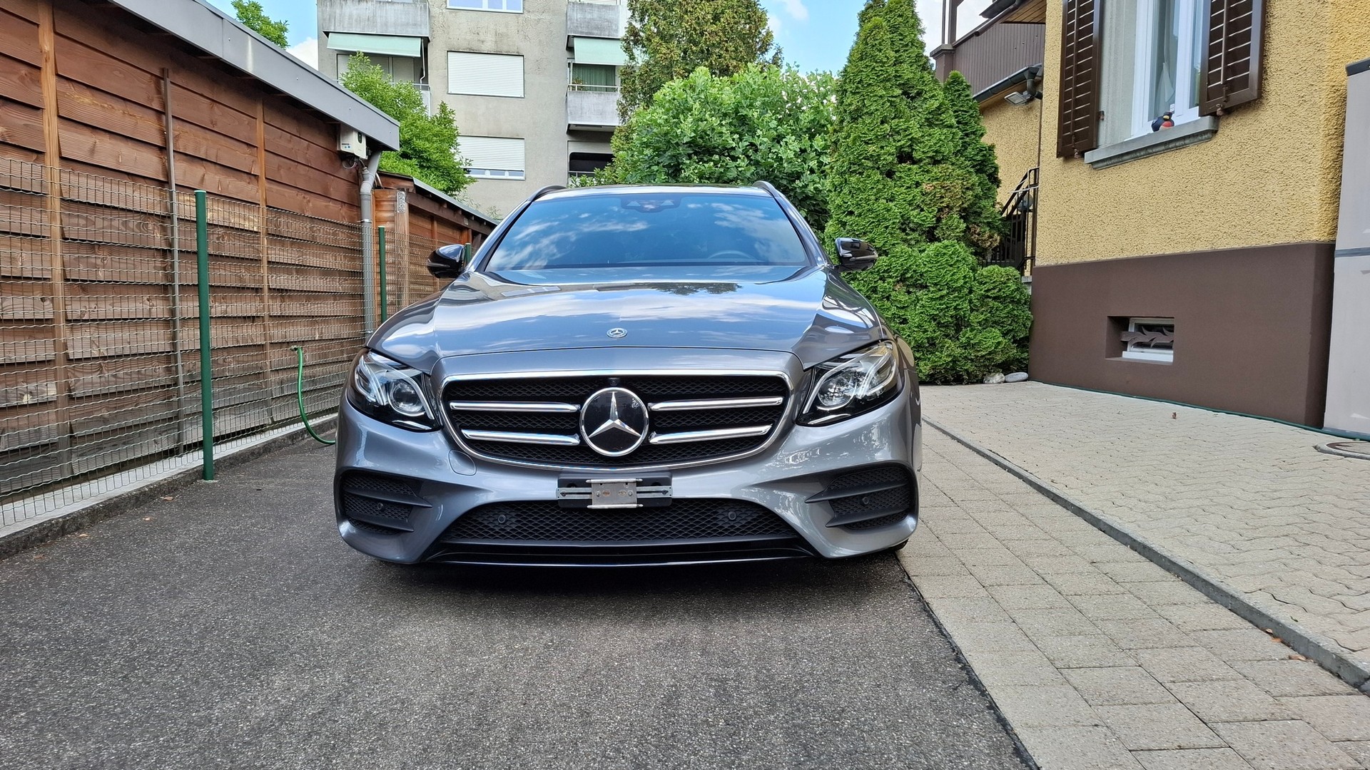 MERCEDES-BENZ E 450 AMG Line 4matic-image-2