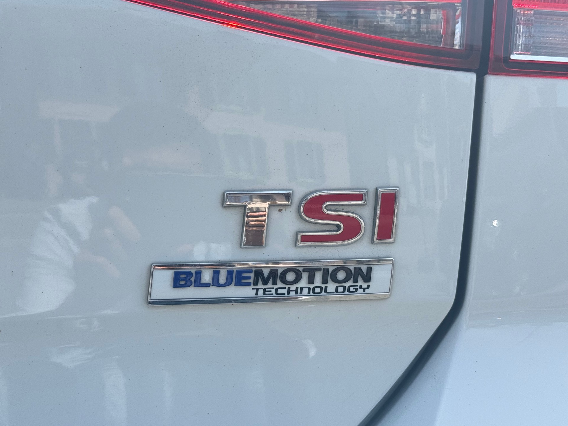 VW Golf 1.4 TSI Lounge-image-18