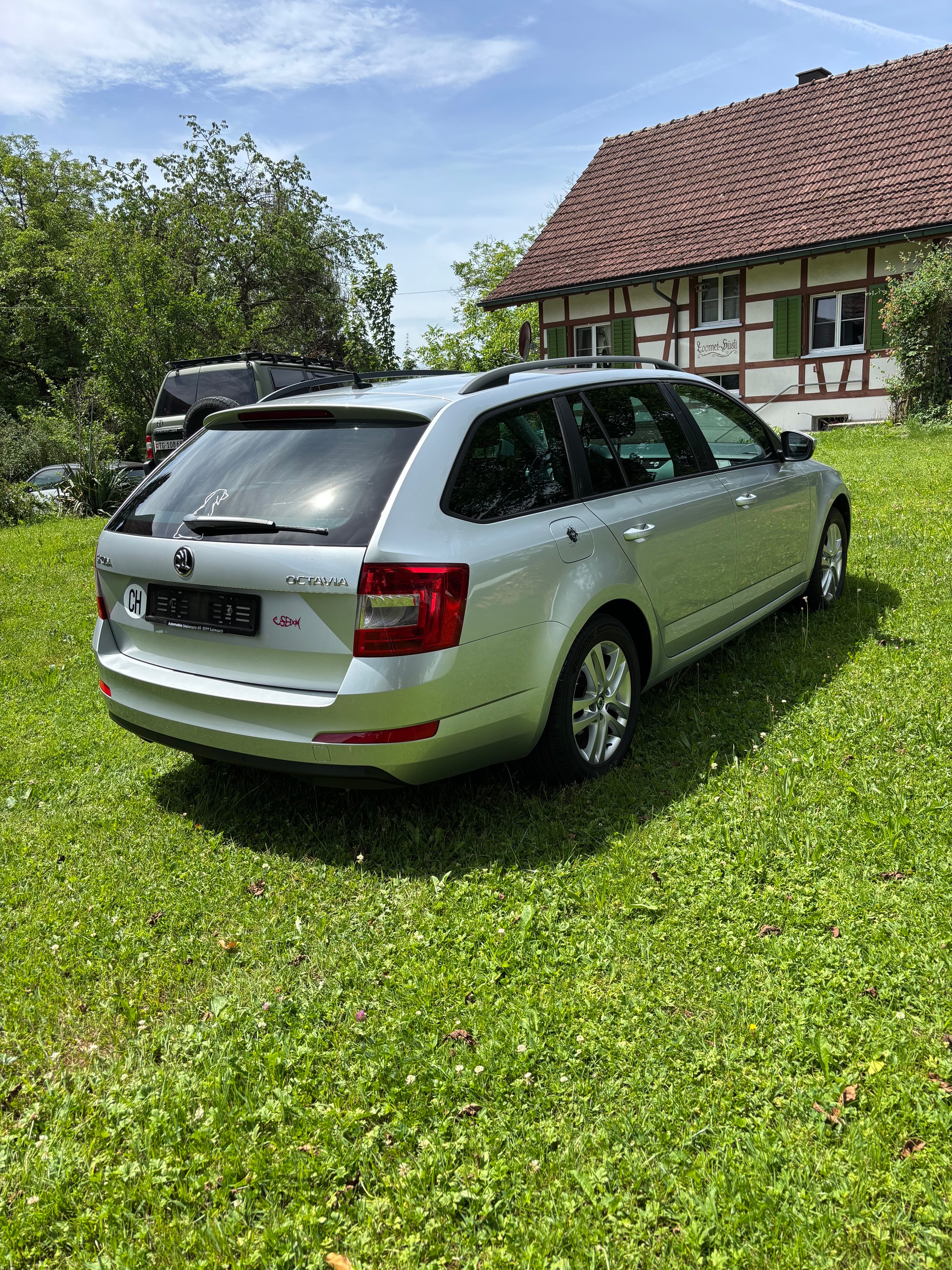 SKODA 1.6 TDI 110 Ambition DSG-image-1