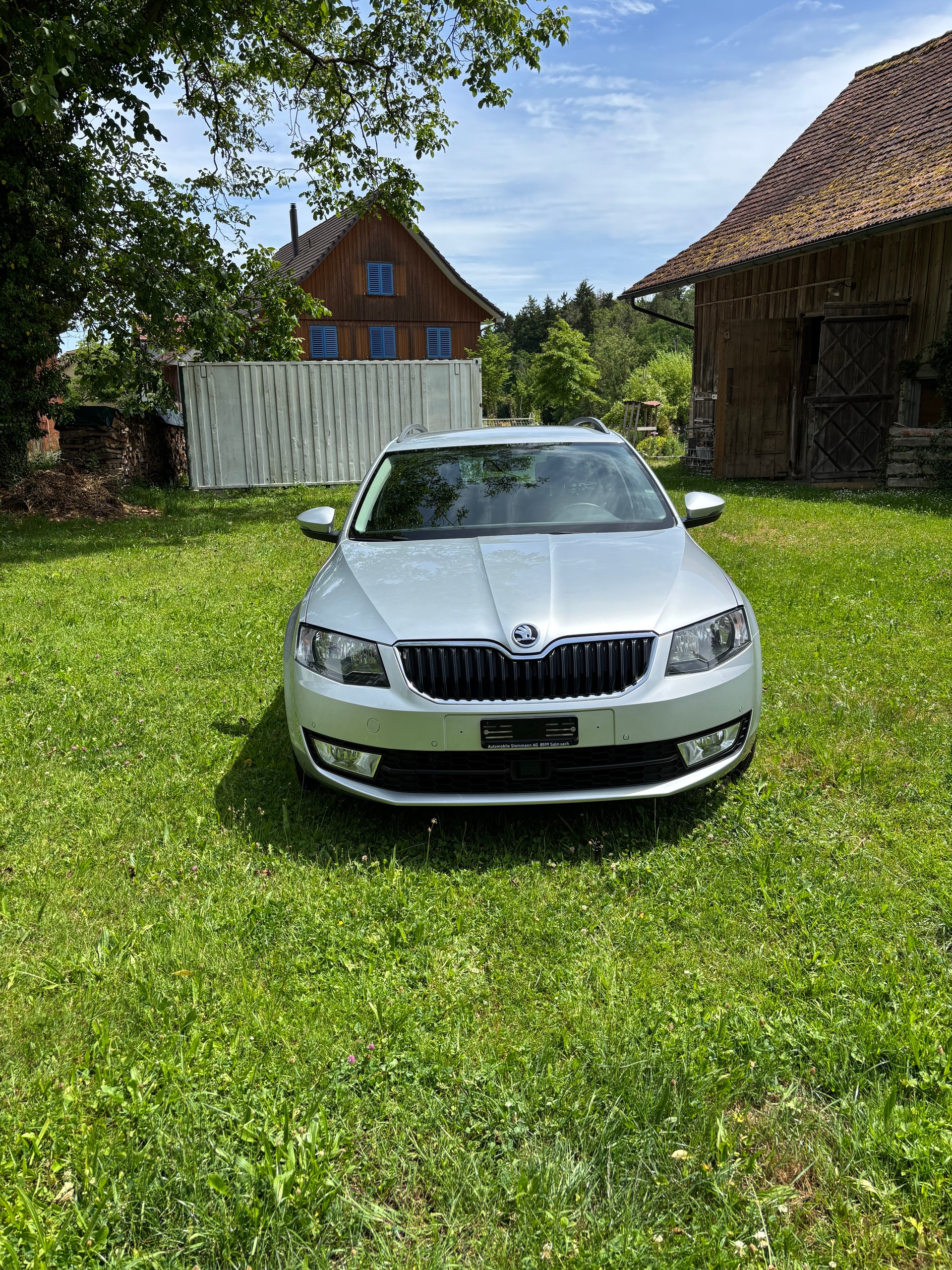 SKODA 1.6 TDI 110 Ambition DSG-image-0