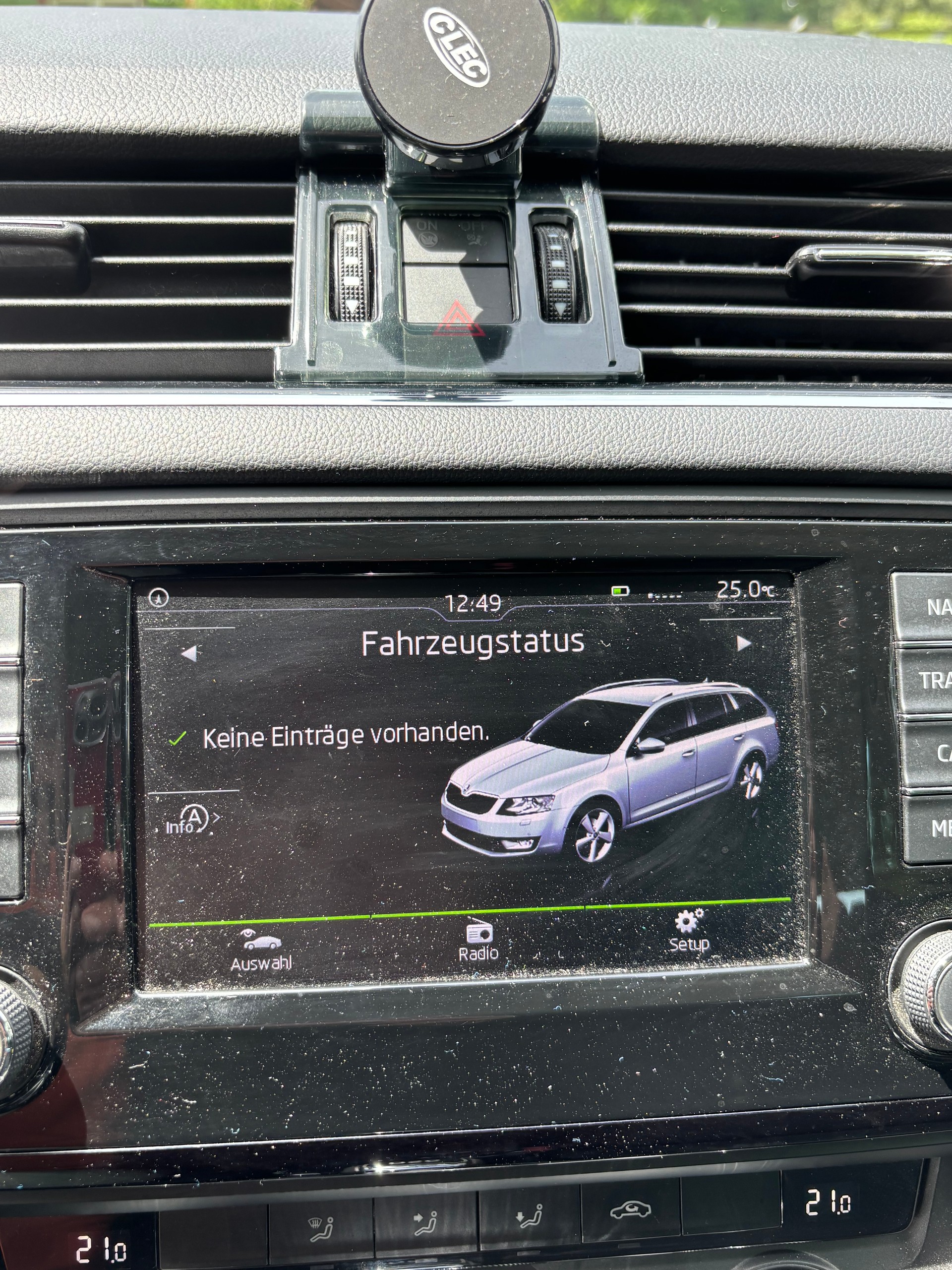 SKODA 1.6 TDI 110 Ambition DSG-image-5