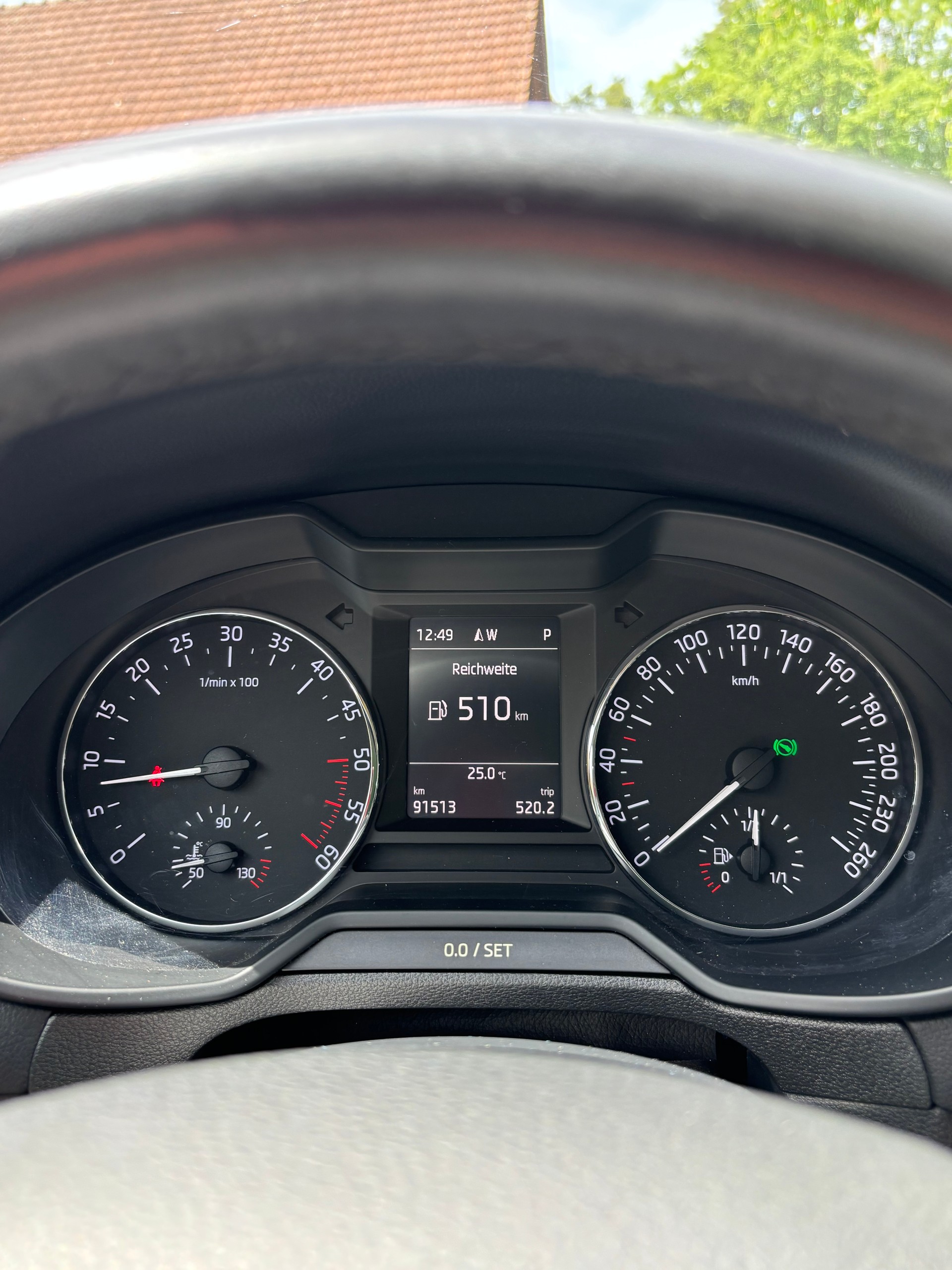 SKODA 1.6 TDI 110 Ambition DSG-image-3