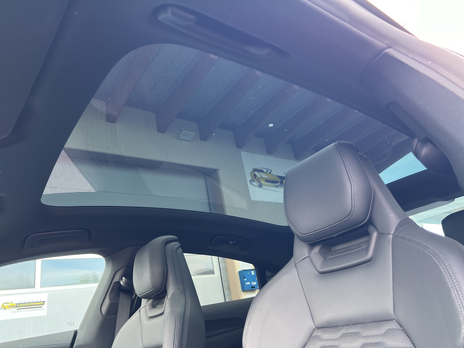 AUDI e-tron GT quattro-image-14