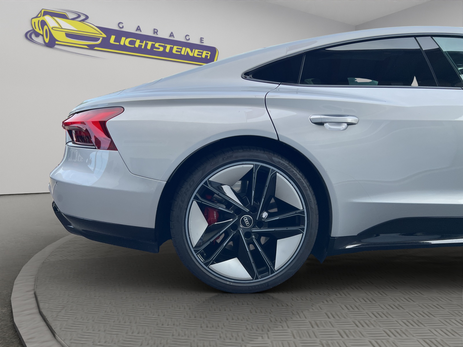 AUDI e-tron GT quattro-image-20