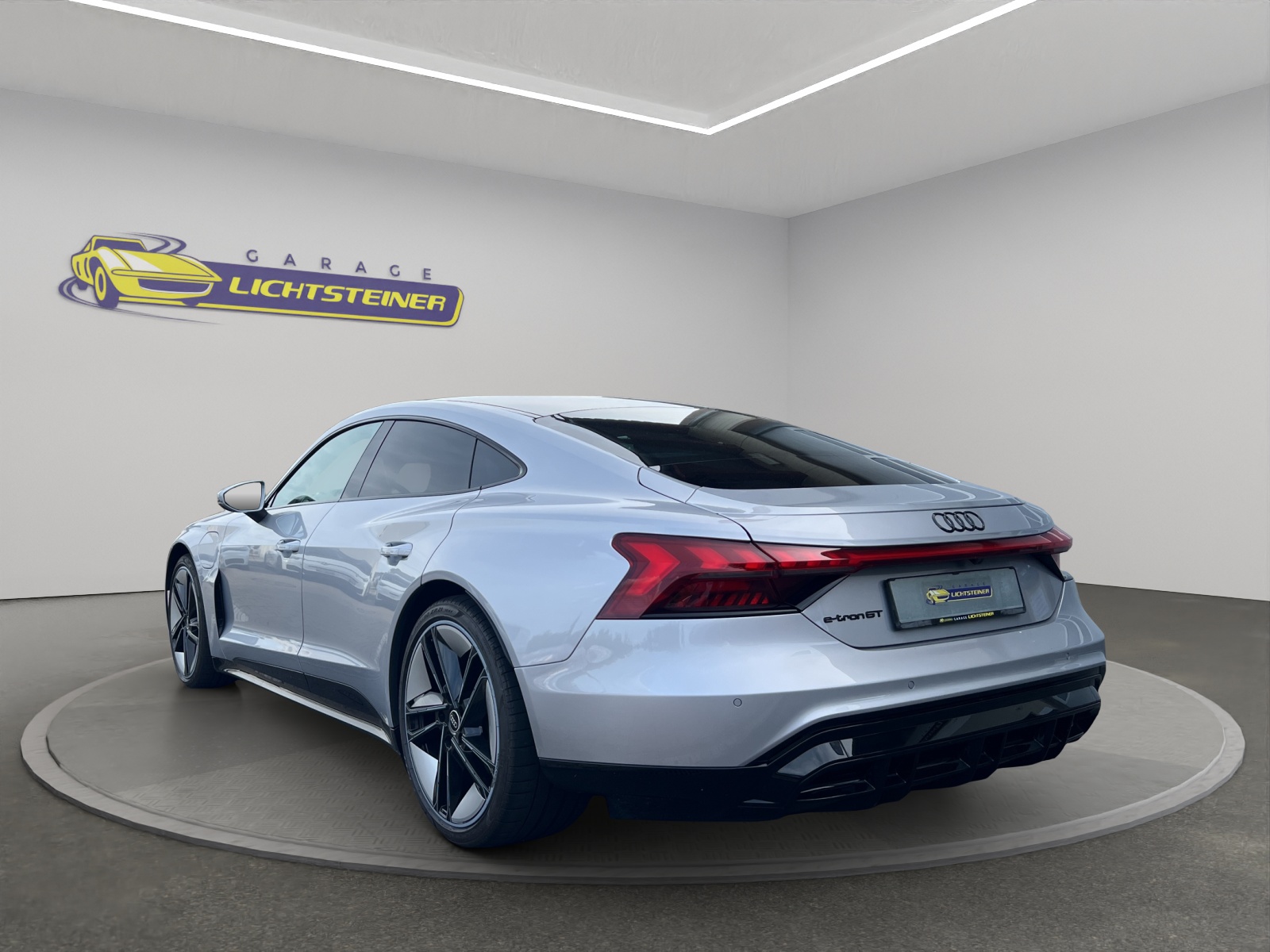 AUDI e-tron GT quattro-showroom-element-3