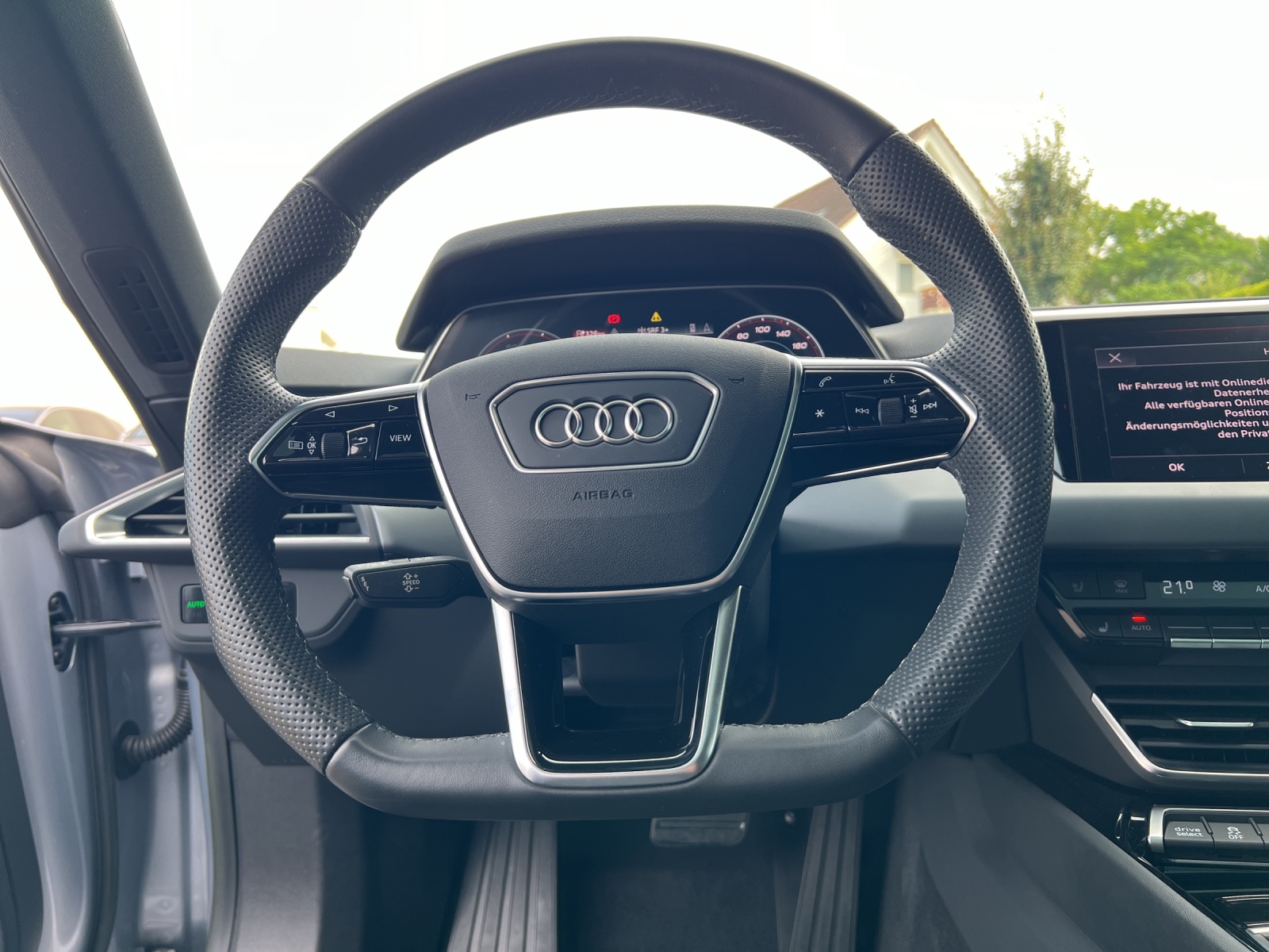 AUDI e-tron GT quattro-image-9