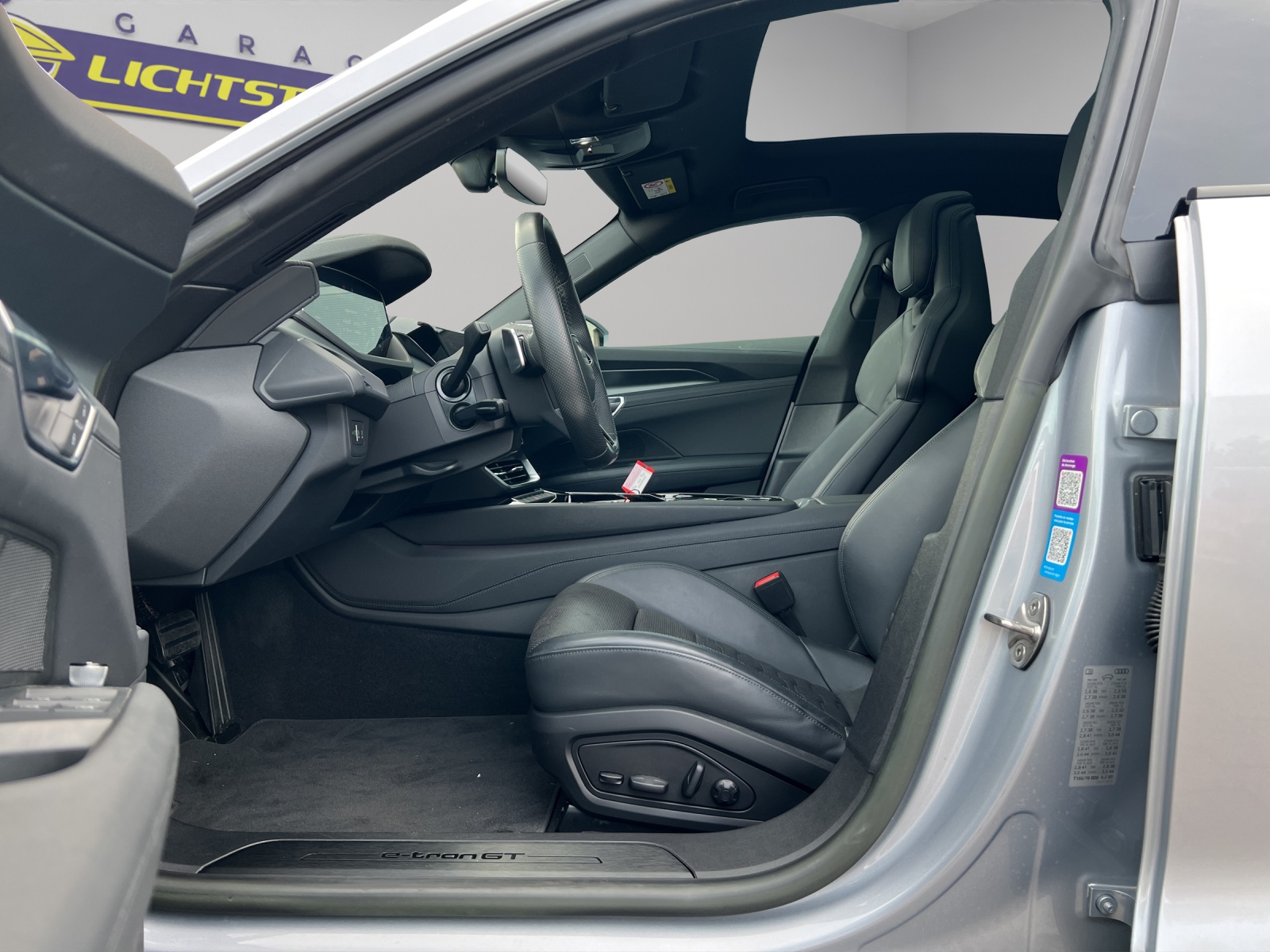 AUDI e-tron GT quattro-image-12