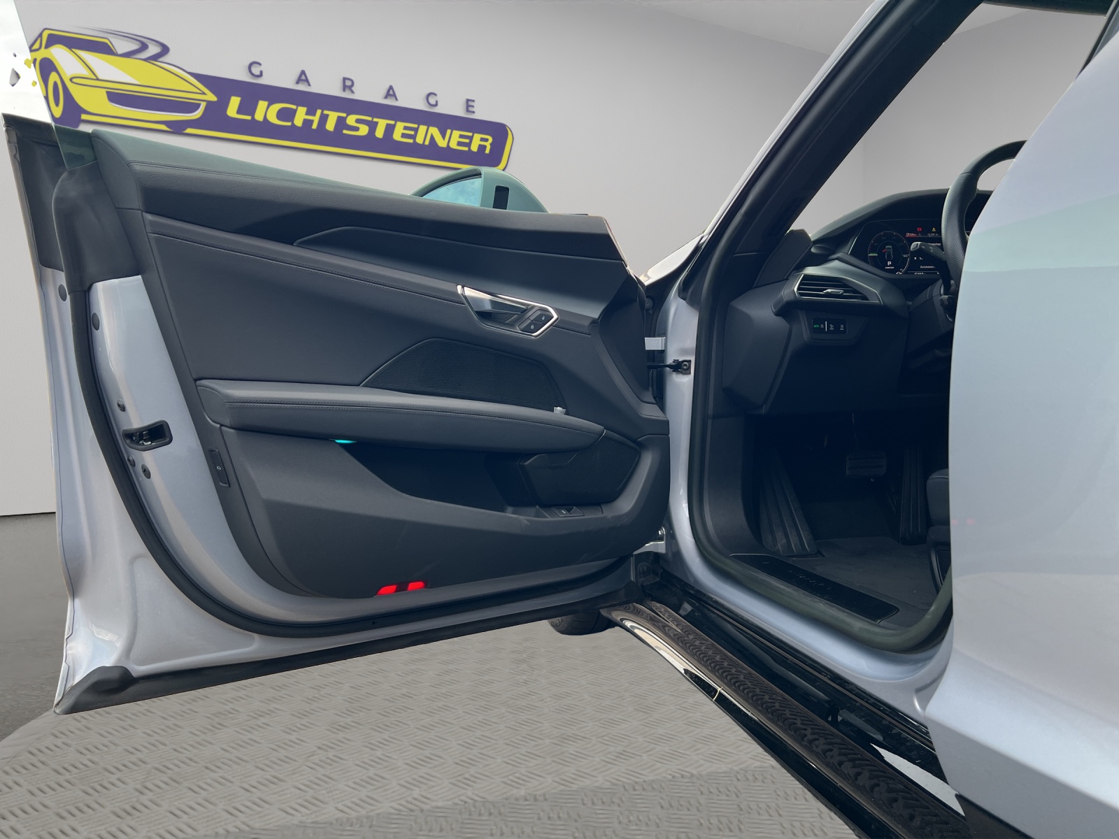 AUDI e-tron GT quattro-image-13