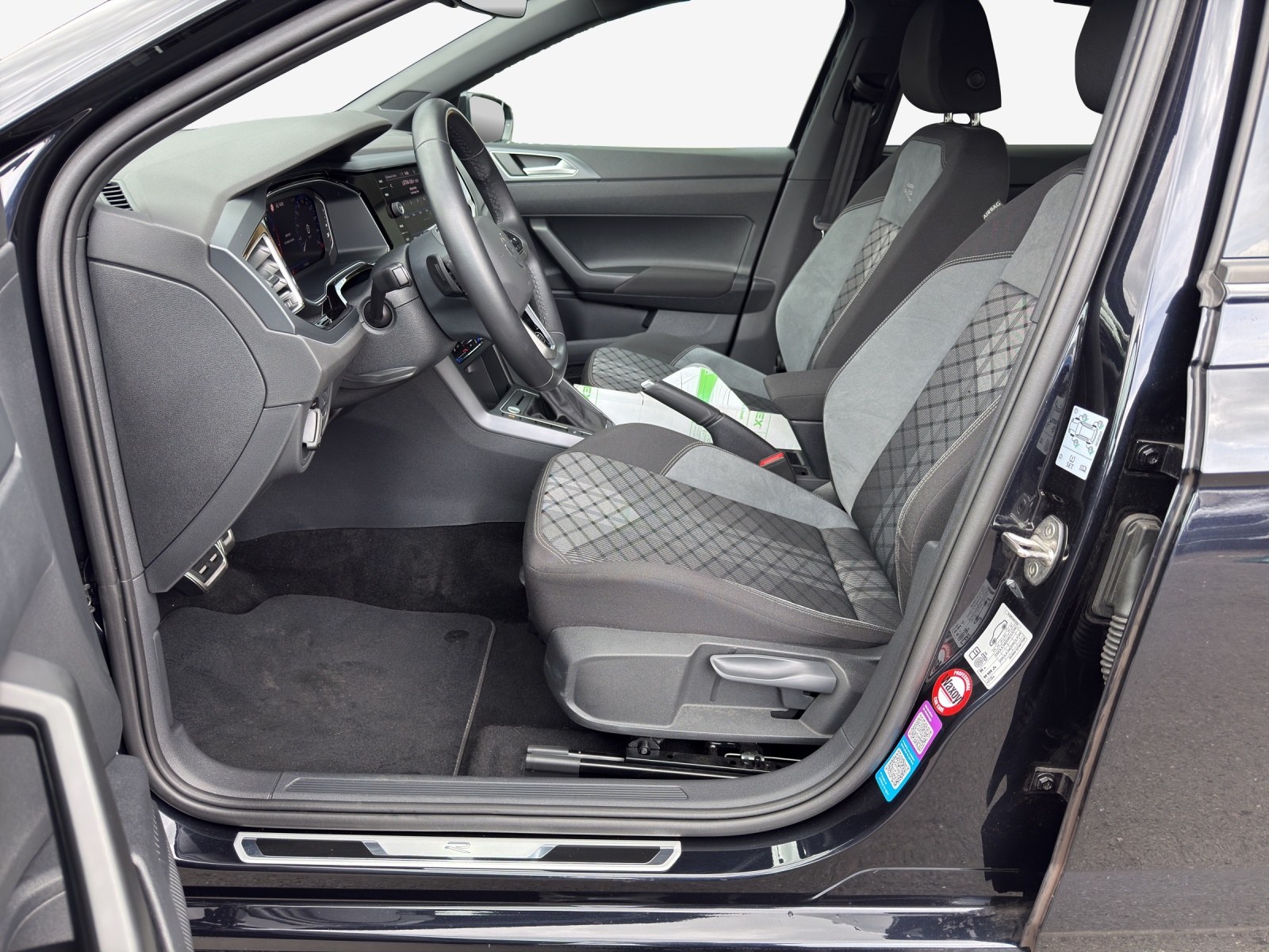VW Polo 1.0 TSI R-Line DSG-image-7