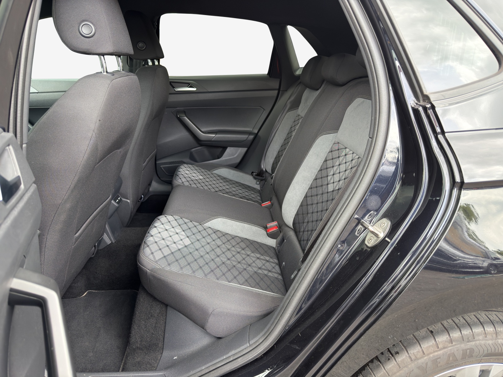VW Polo 1.0 TSI R-Line DSG-image-11