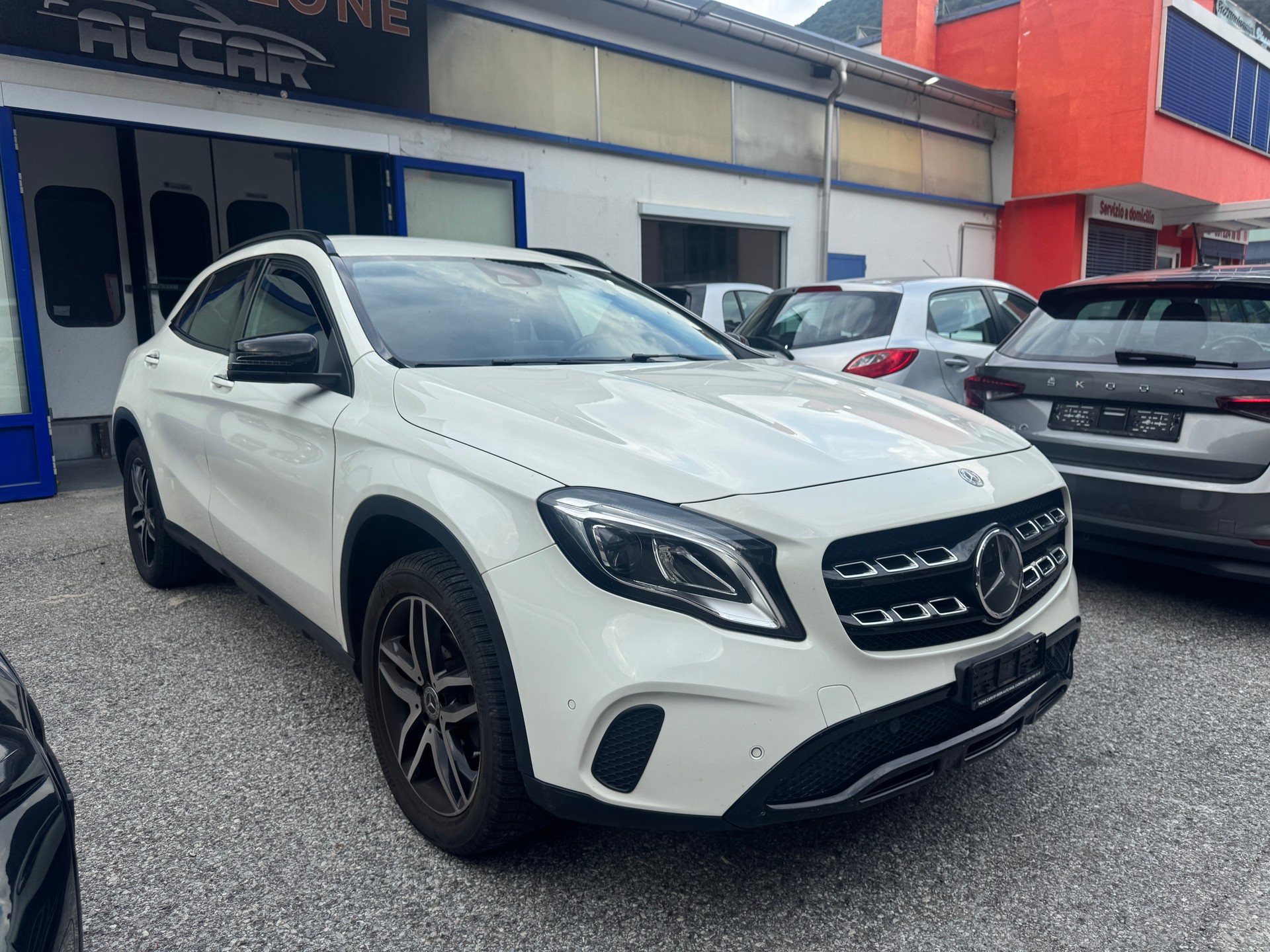 MERCEDES-BENZ GLA 200 Style 7G-DCT-image-1