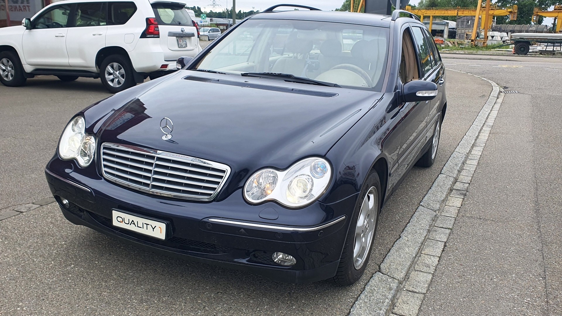 MERCEDES-BENZ C 320 Avantgarde 4Matic Automatic-showroom-element-3