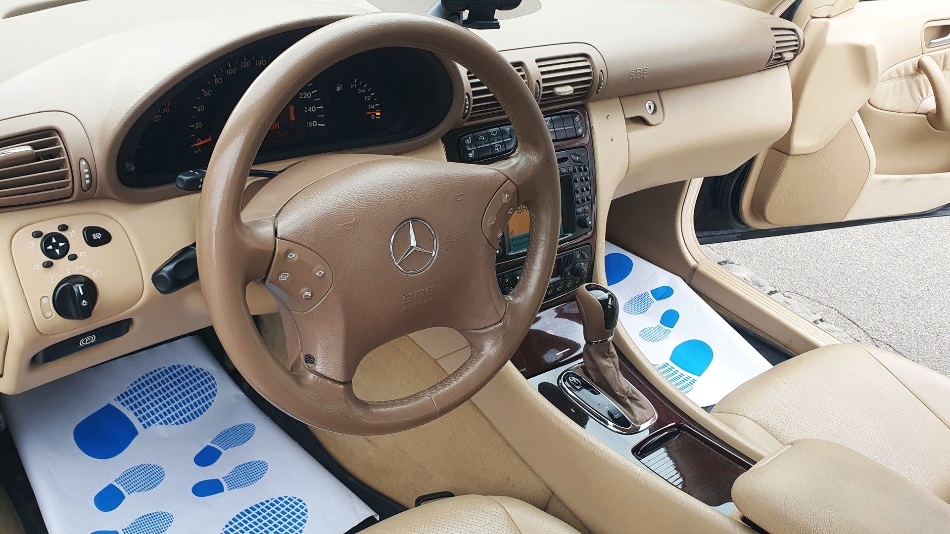 MERCEDES-BENZ C 320 Avantgarde 4Matic Automatic-image-8