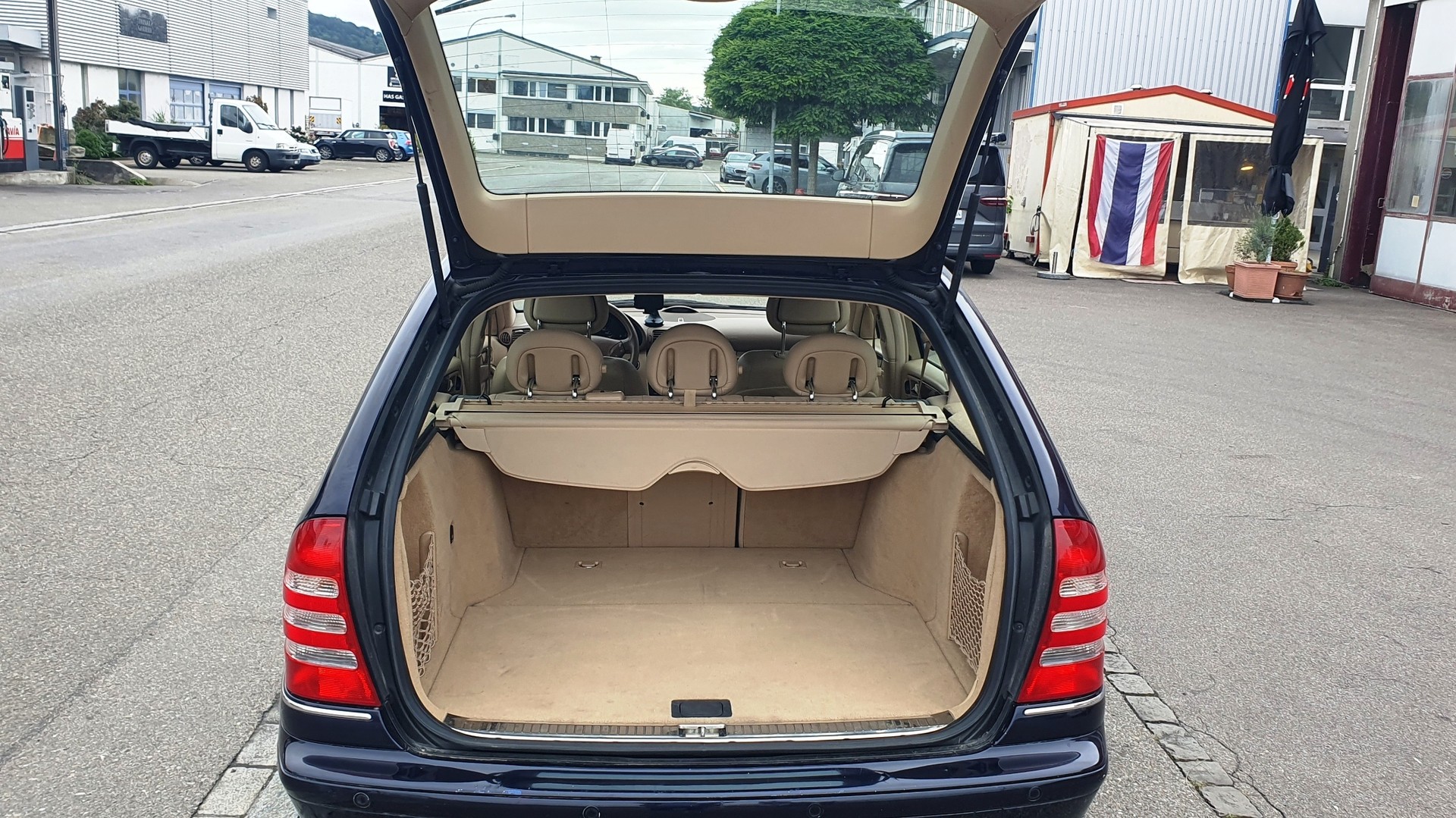 MERCEDES-BENZ C 320 Avantgarde 4Matic Automatic-image-6