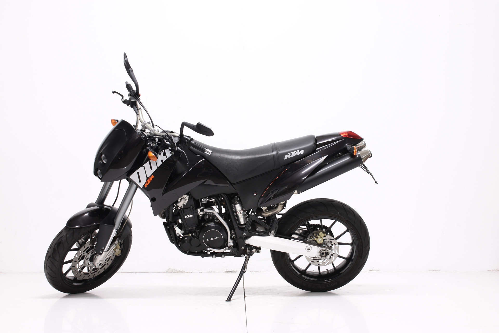 KTM 640 Duke-image-4