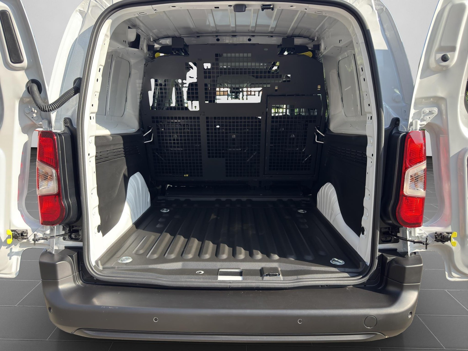 OPEL Combo Cargo Crew 2.4 t XL 1.5 D S/S-image-11