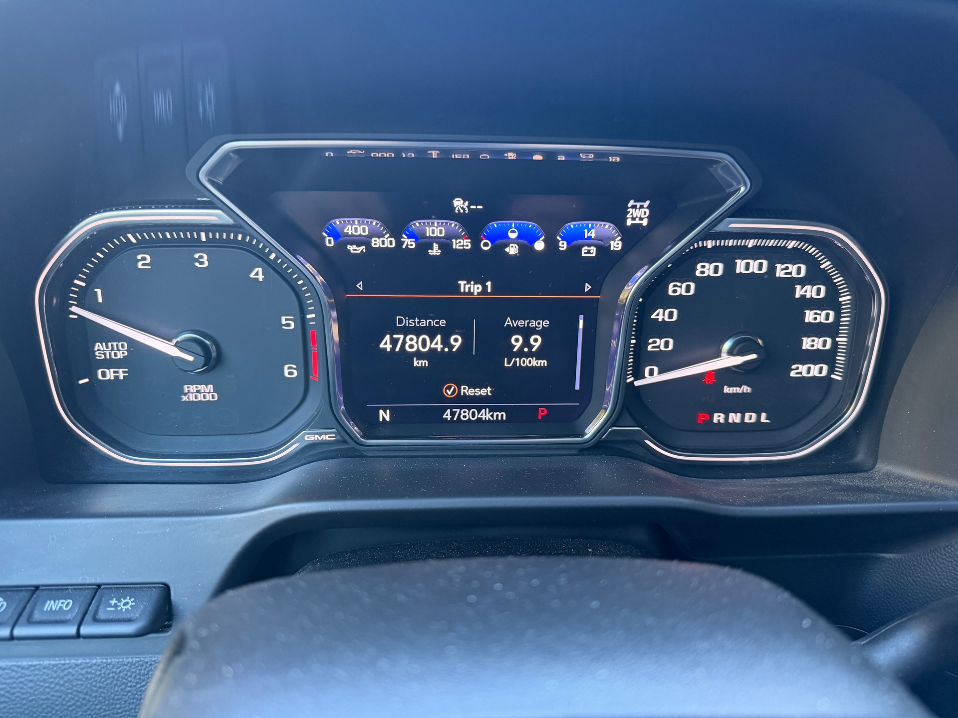 GMC Sierra 1500 AT4-image-4