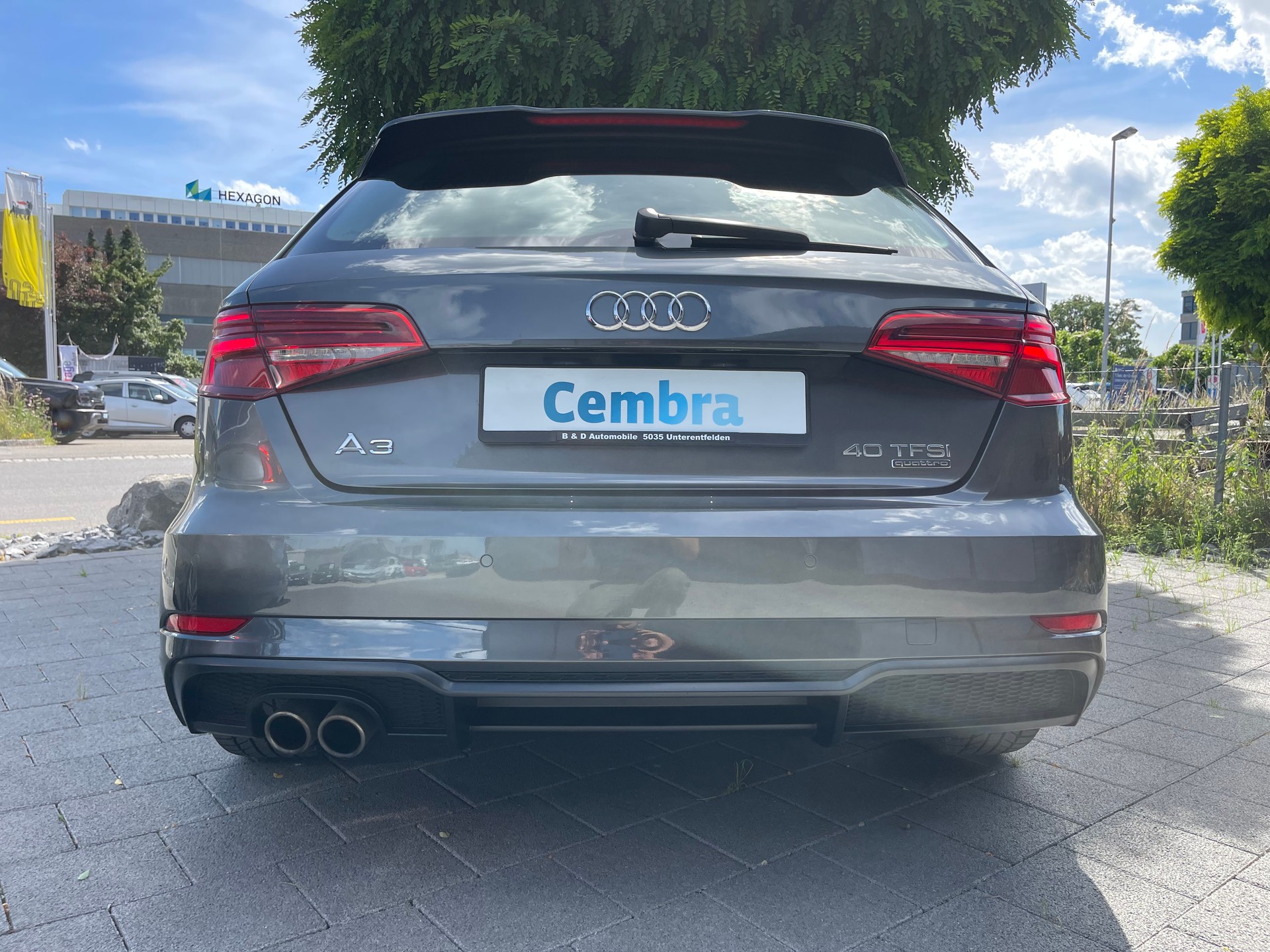 AUDI A3 Sportback 40 TFSI S-Line quattro S-tronic-image-7