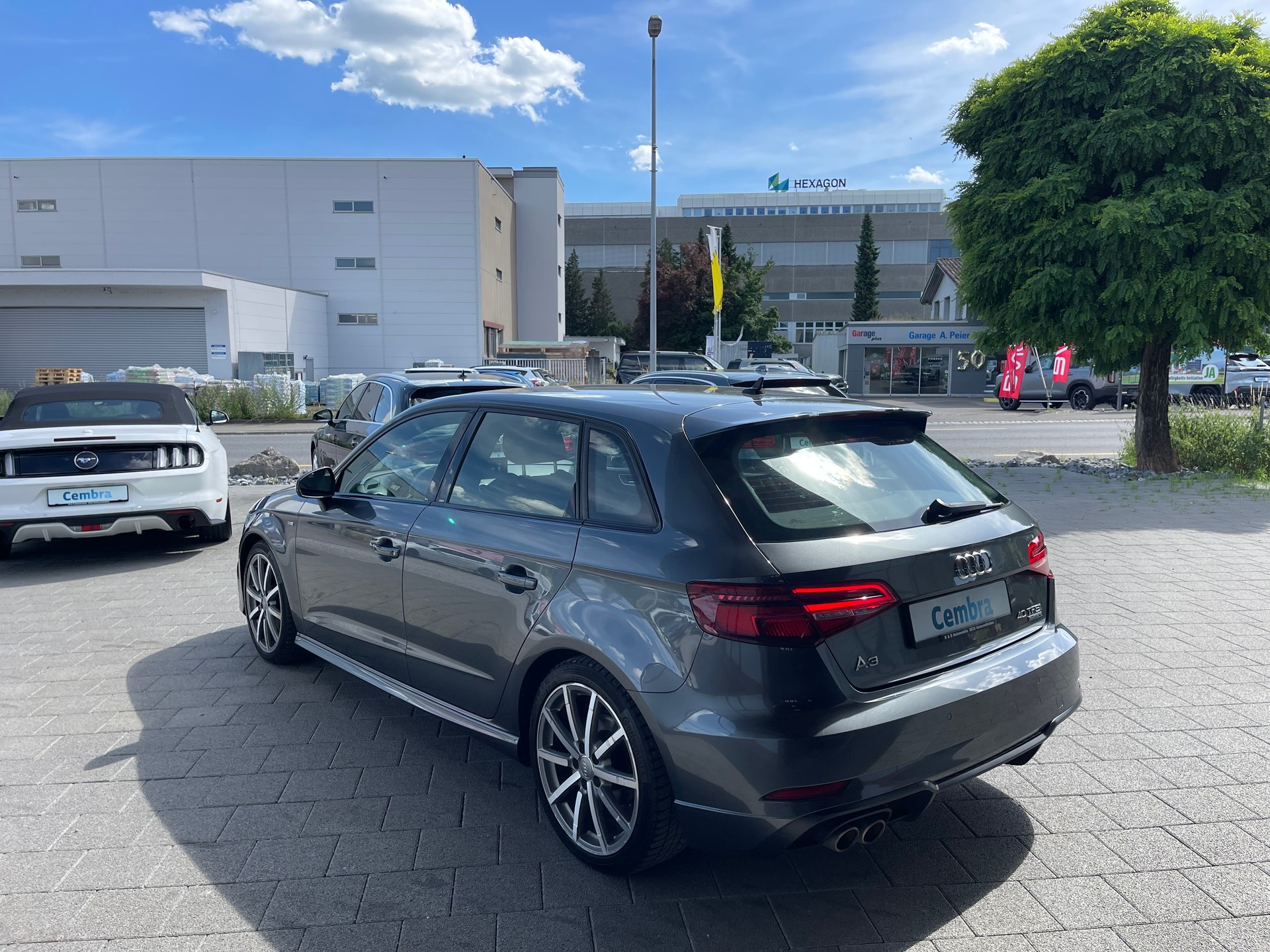 AUDI A3 Sportback 40 TFSI S-Line quattro S-tronic-image-5