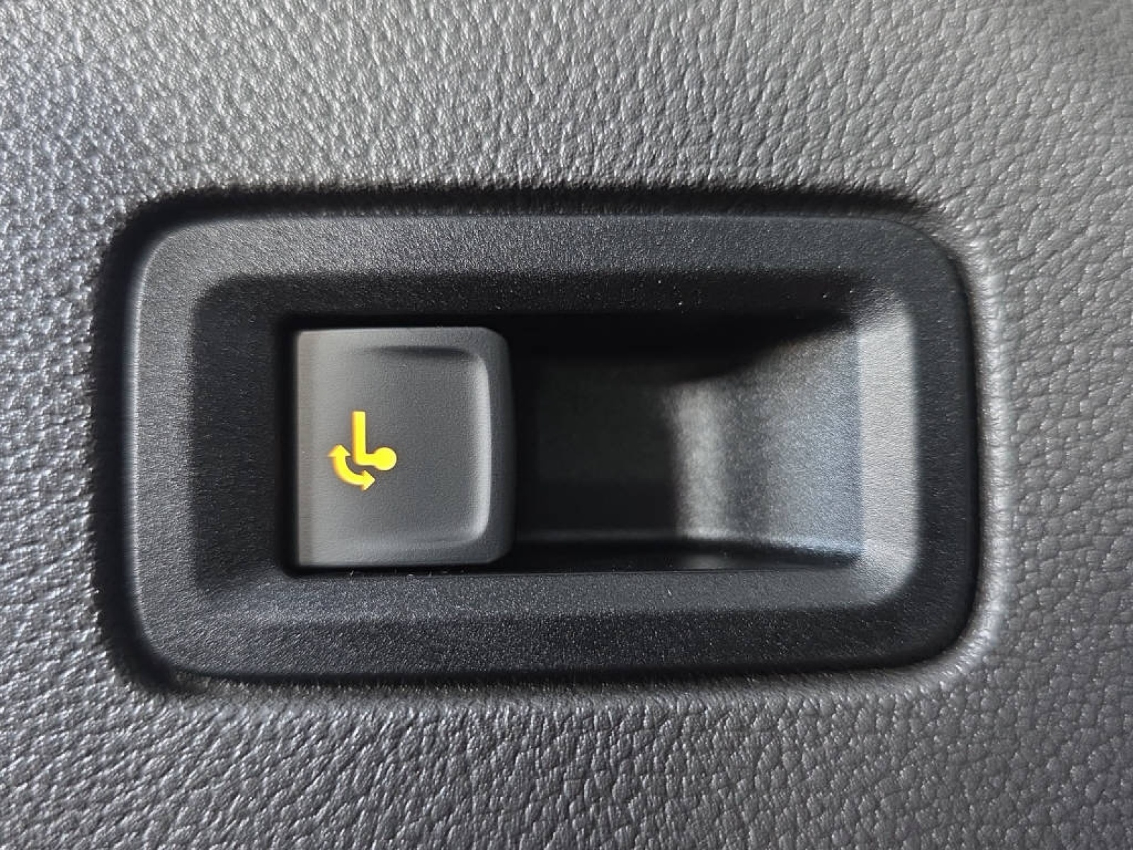 VW Multivan kurz 1.5 eHybrid Style 4Motion DSG-image-10