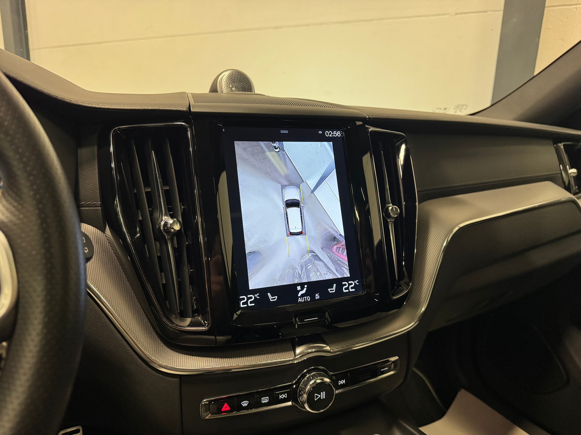 VOLVO XC60 T6 AWD R-Design Geartronic-image-27