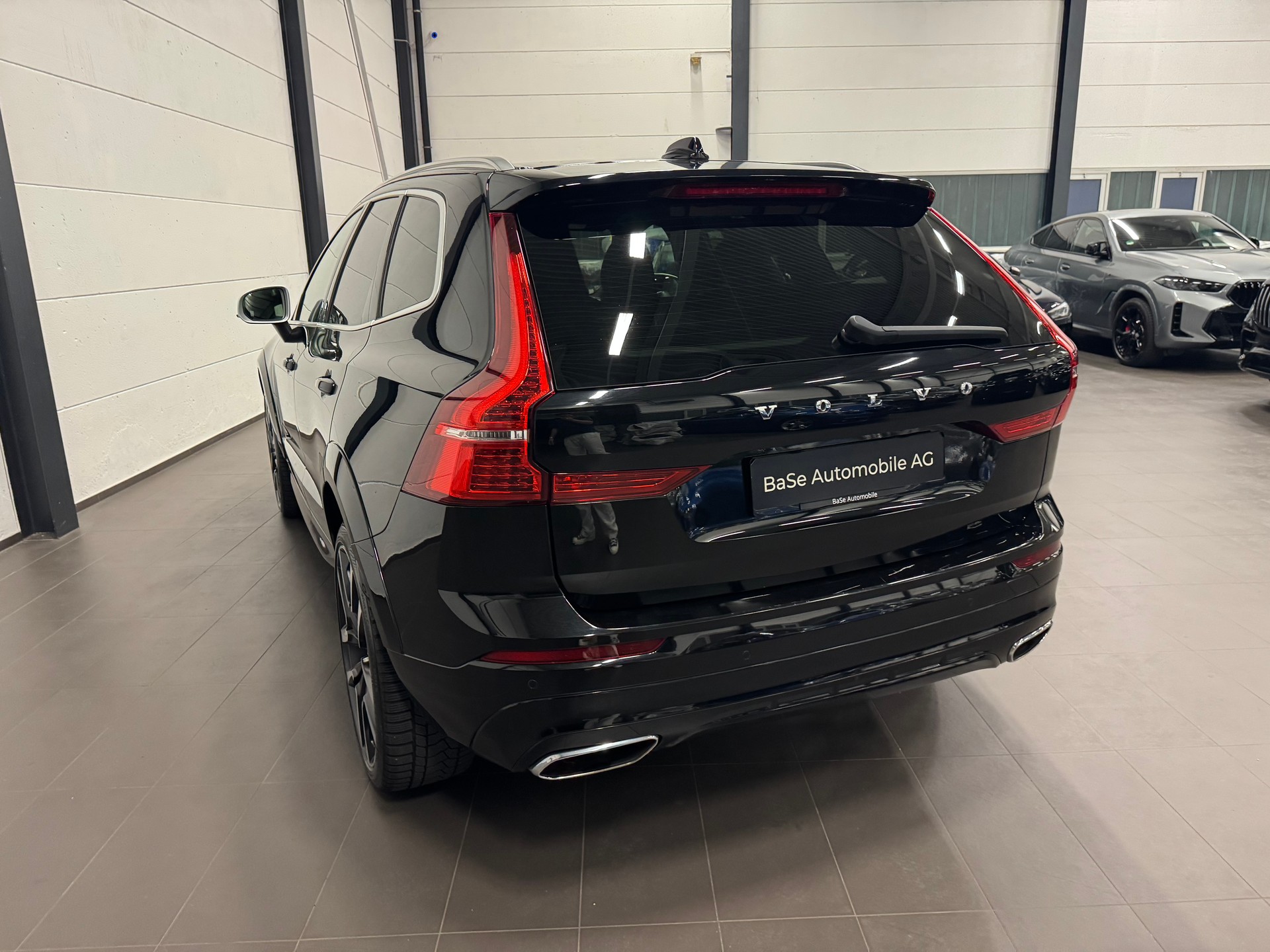 VOLVO XC60 T6 AWD R-Design Geartronic-image-14