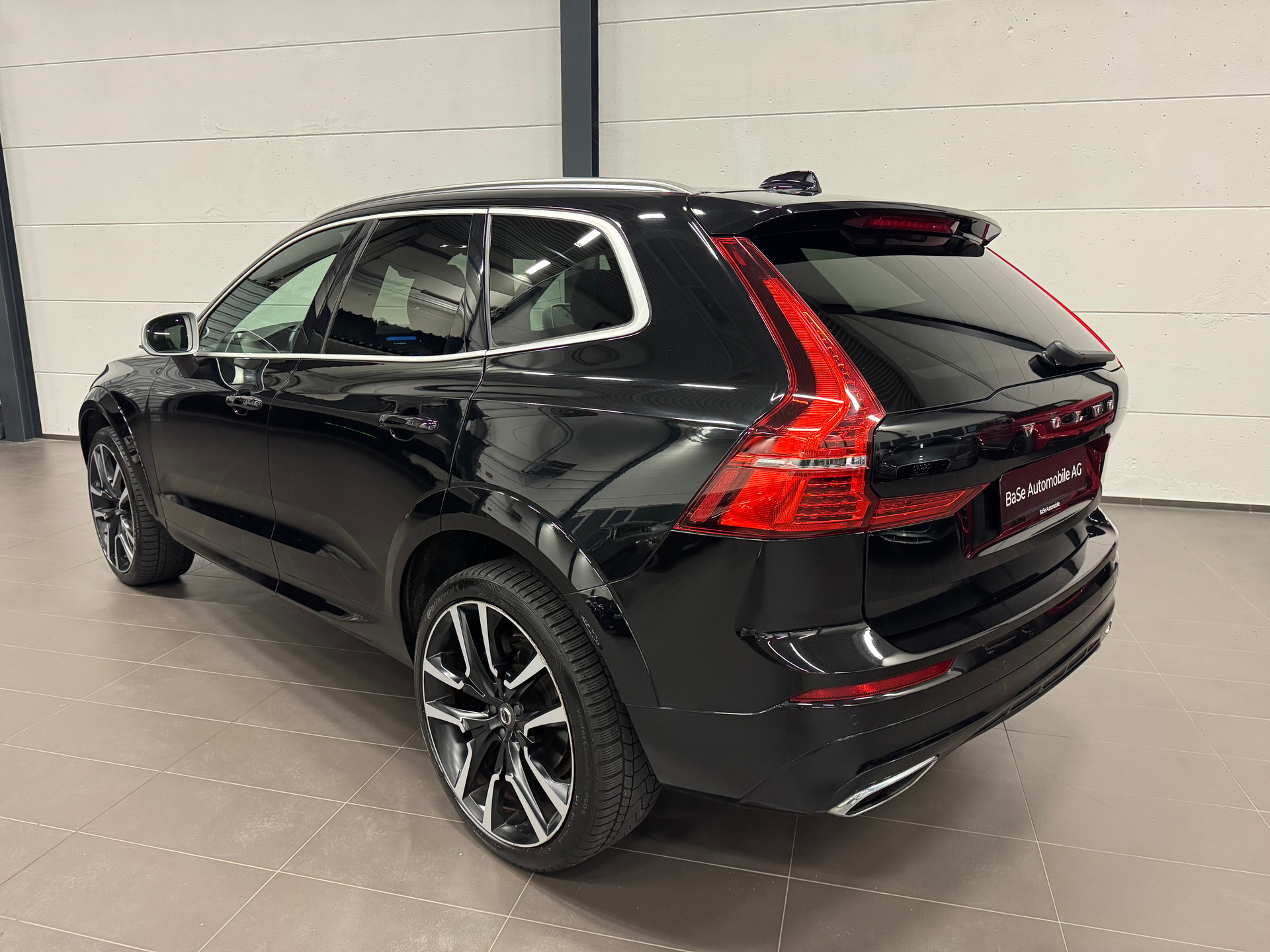 VOLVO XC60 T6 AWD R-Design Geartronic-image-13