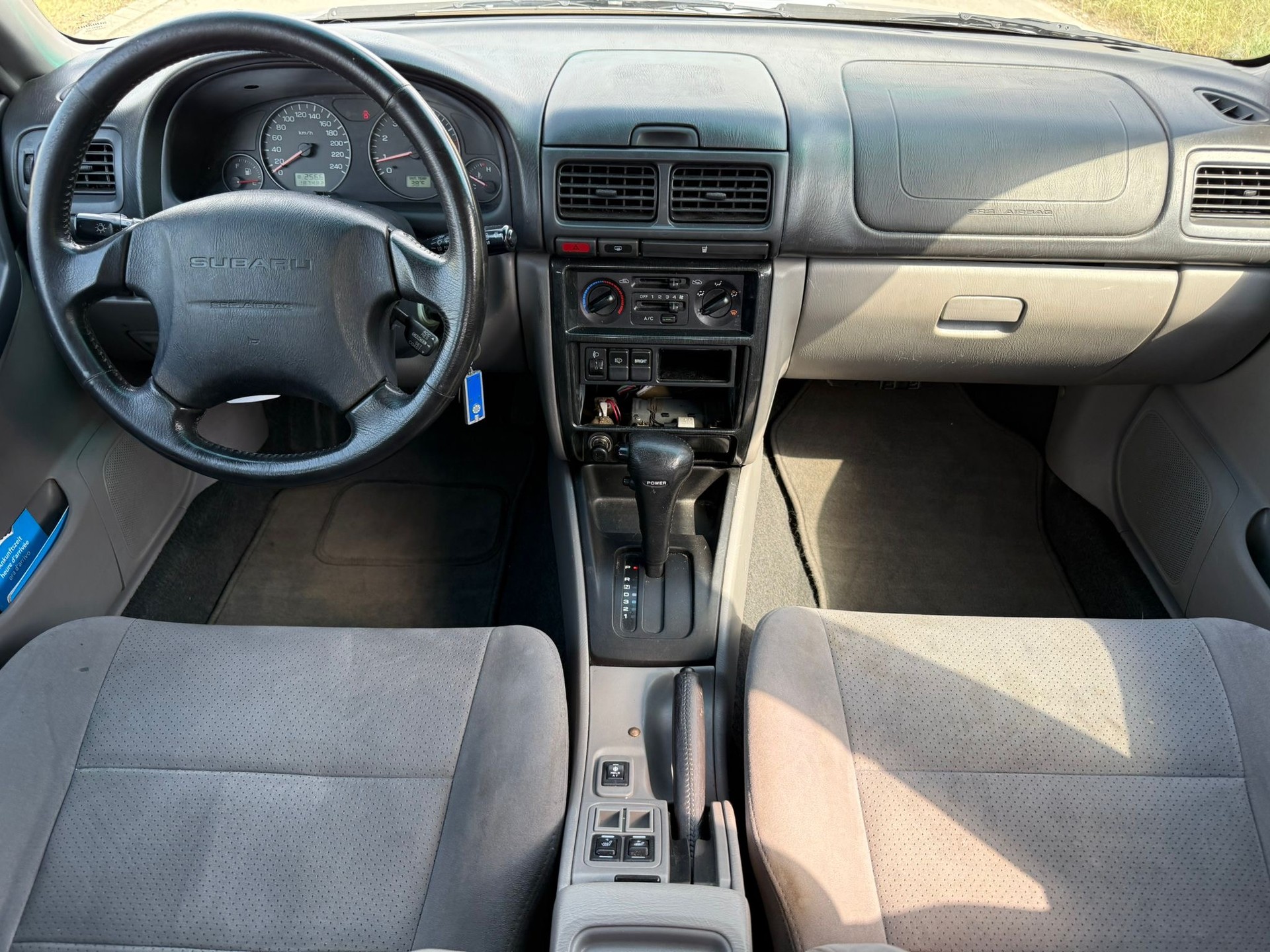 SUBARU Forester 2.0 Turbo Club Automatic-image-13