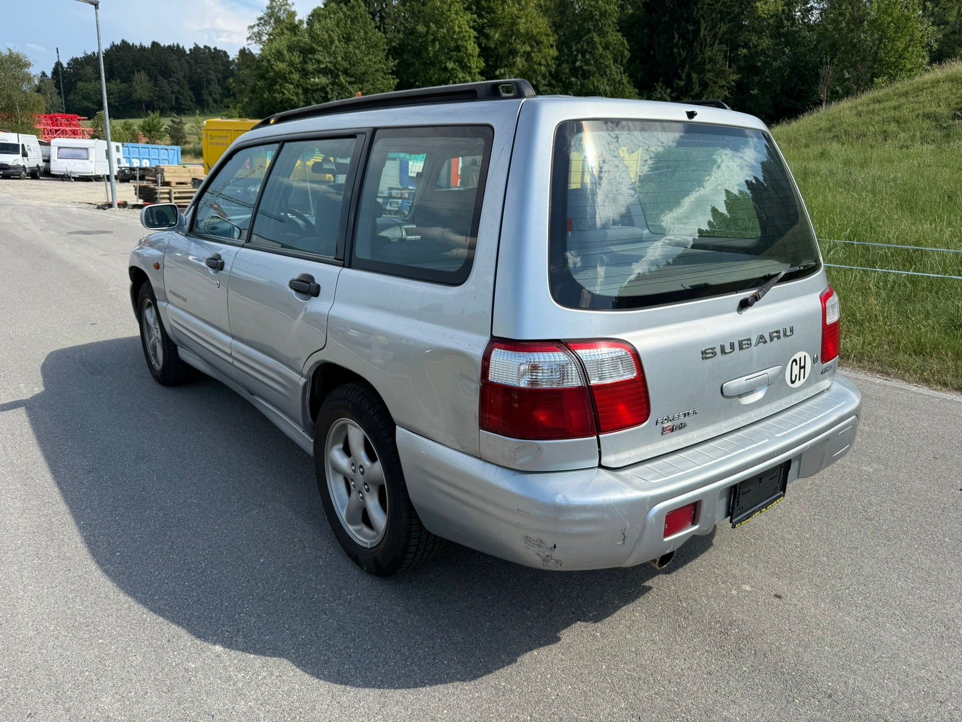 SUBARU Forester 2.0 Turbo Club Automatic-image-3