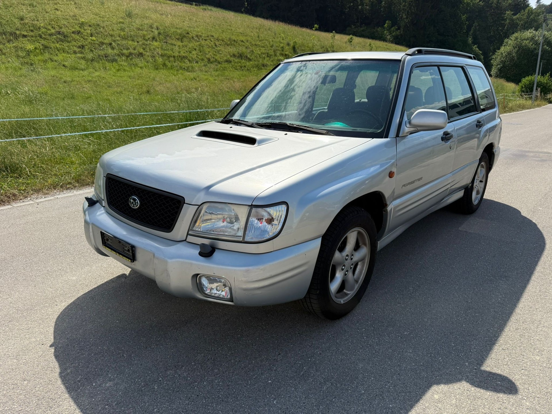 SUBARU Forester 2.0 Turbo Club Automatic-image-1