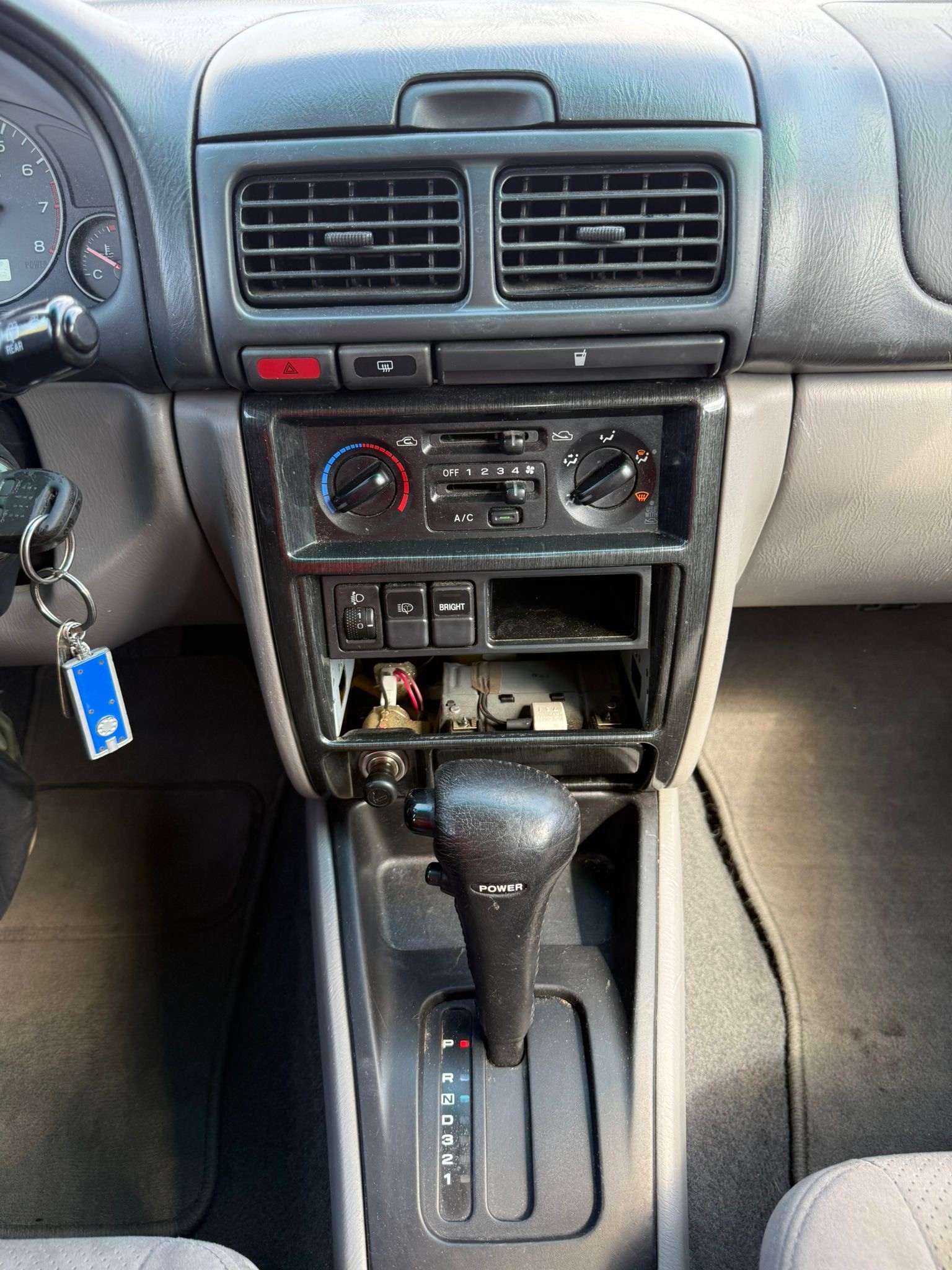 SUBARU Forester 2.0 Turbo Club Automatic-image-9