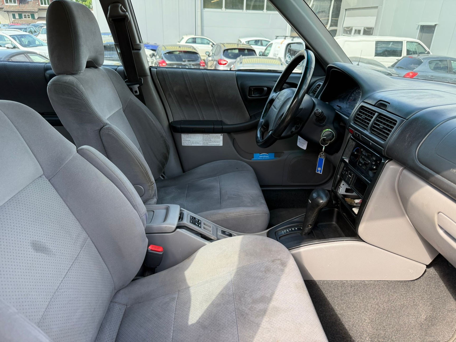 SUBARU Forester 2.0 Turbo Club Automatic-image-11