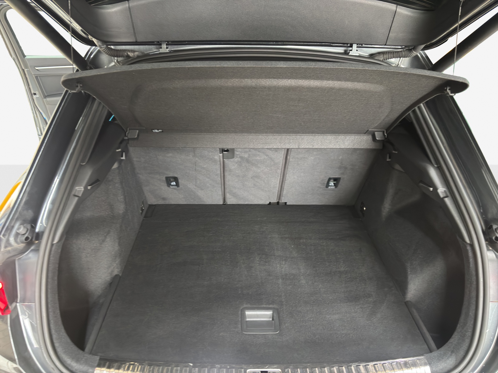 AUDI Q3 35 TFSI S line Attraction S-tronic-image-12