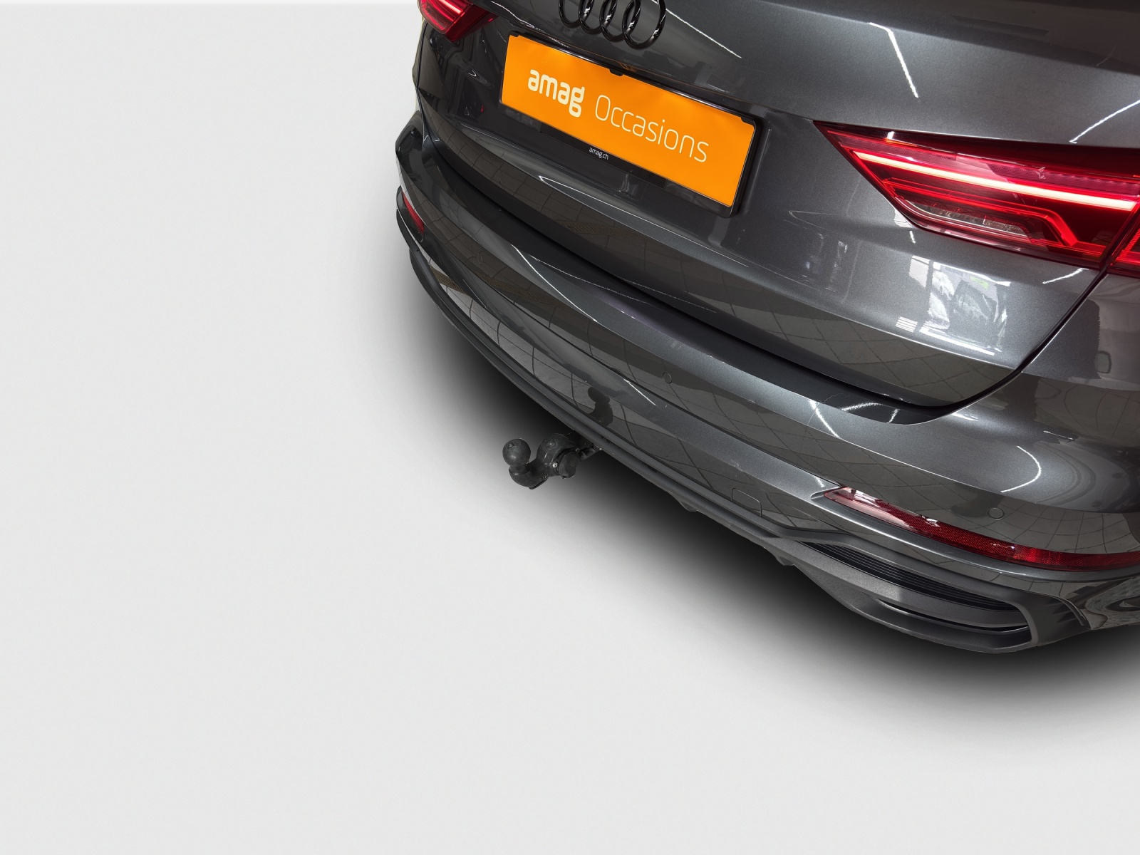 AUDI Q3 35 TFSI S line Attraction S-tronic-image-14