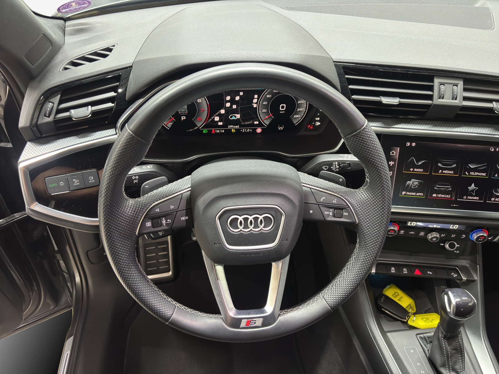 AUDI Q3 35 TFSI S line Attraction S-tronic-image-9