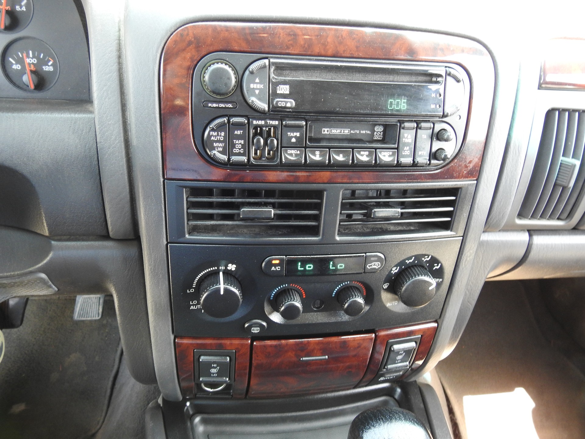 JEEP Grand Cherokee 4.7 Limited Automatic-image-21