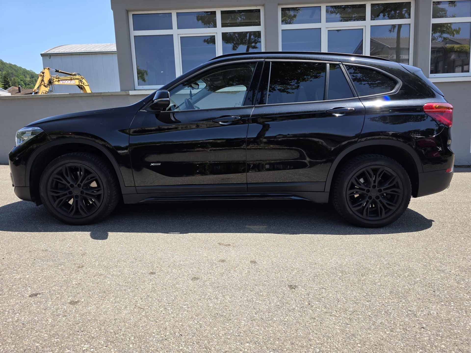 BMW X1 xDrive 20i xLine Steptronic-image-14