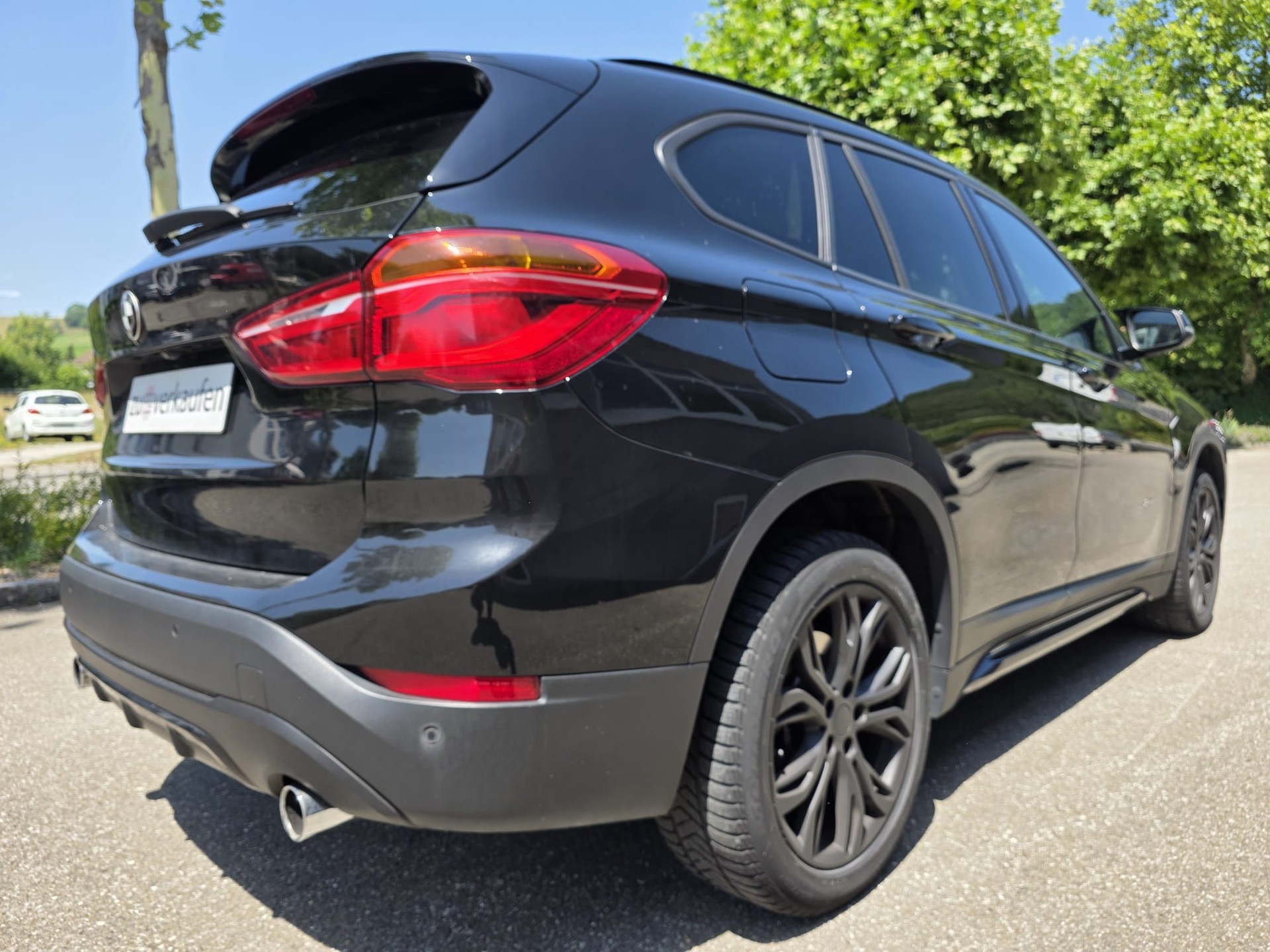 BMW X1 xDrive 20i xLine Steptronic-image-3