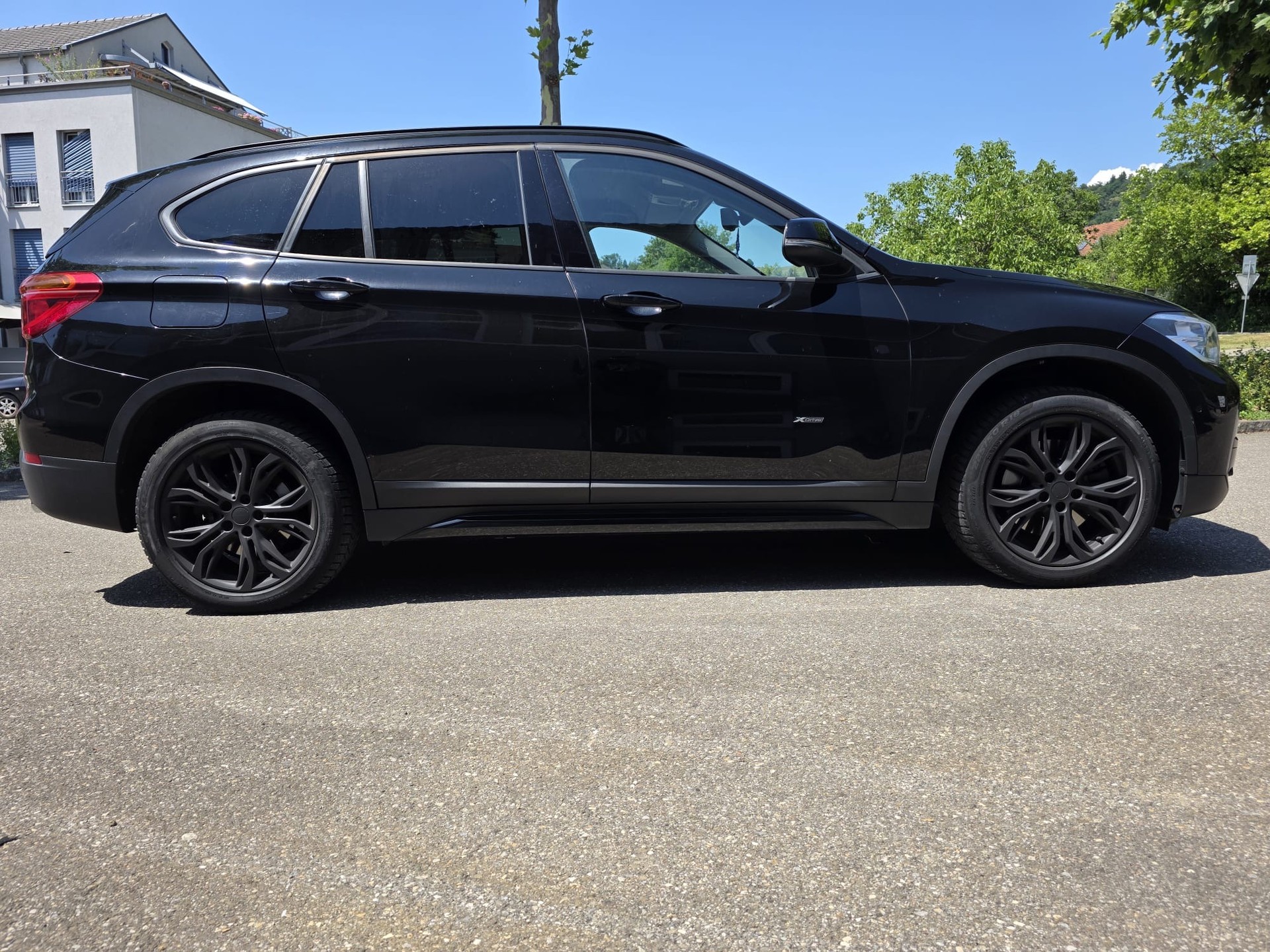 BMW X1 xDrive 20i xLine Steptronic-image-13