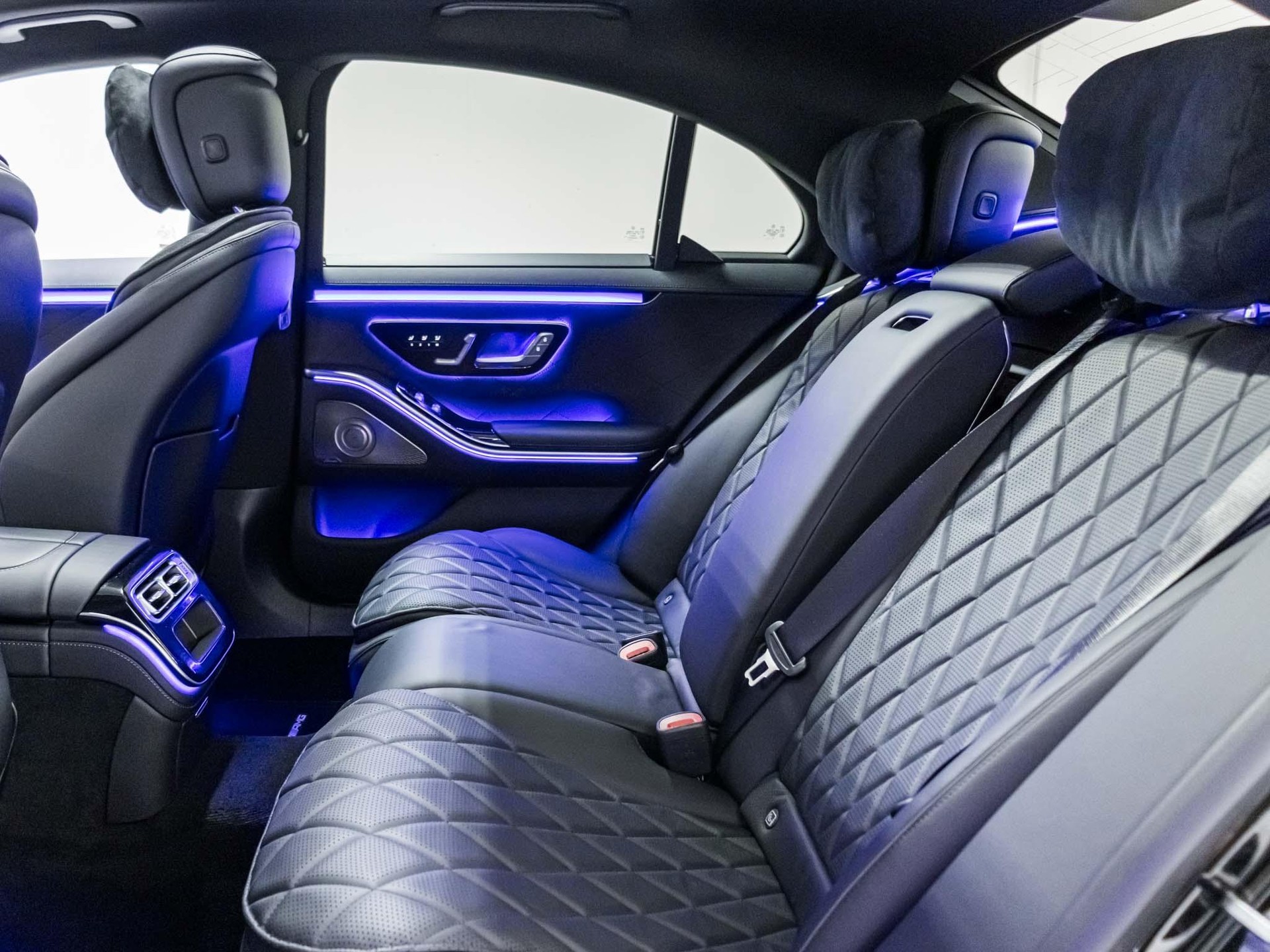 MERCEDES-BENZ S 500 4MATIC-image-7