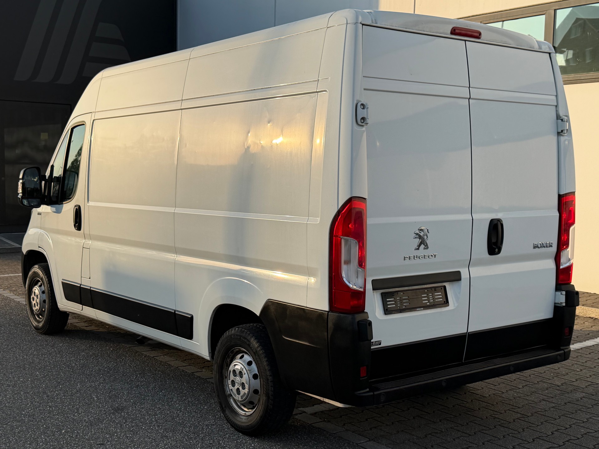 PEUGEOT PEUGEOT BOXER 2.0 HDI L2/H2. 3Sitze-image-1