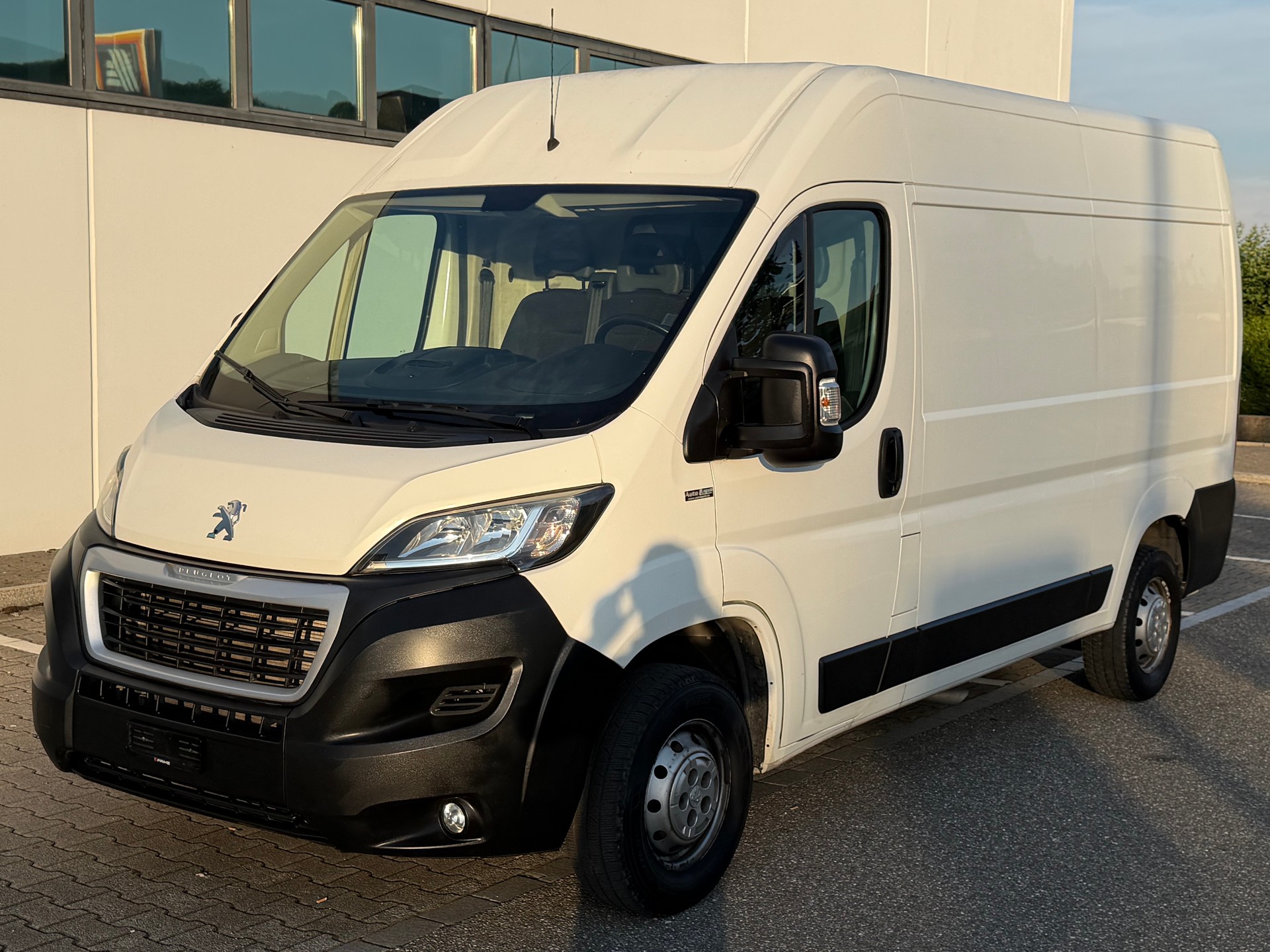 PEUGEOT PEUGEOT BOXER 2.0 HDI L2/H2. 3Sitze-image-0