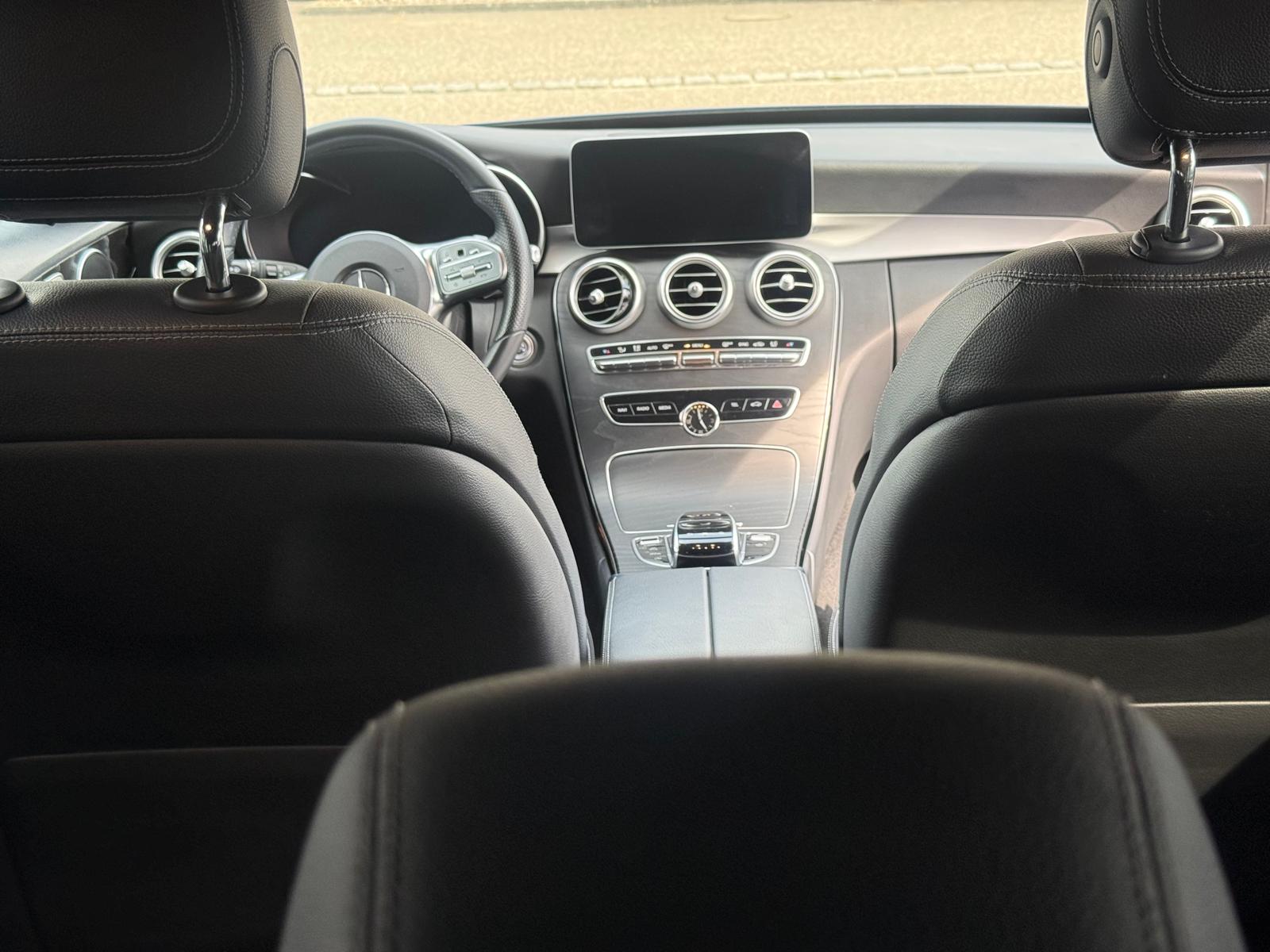 MERCEDES-BENZ C 220 d AMG Line 4Matic 9G-Tronic-image-24