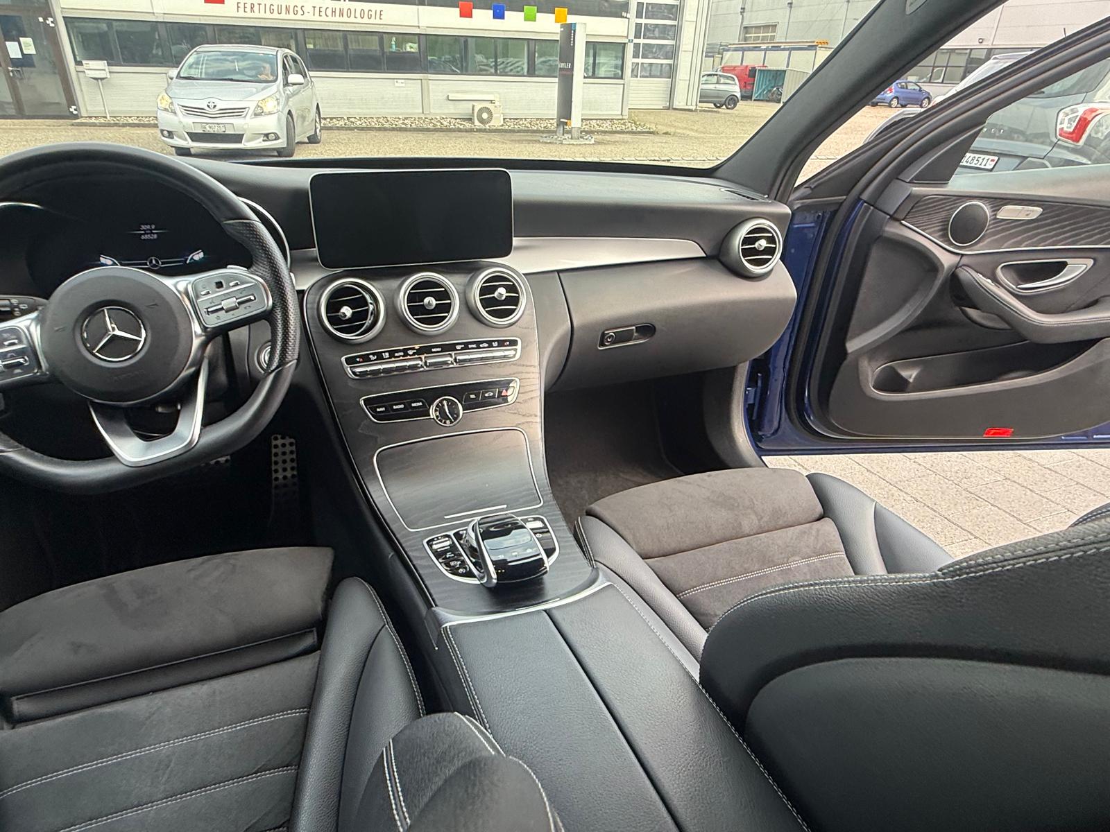 MERCEDES-BENZ C 220 d AMG Line 4Matic 9G-Tronic-image-16
