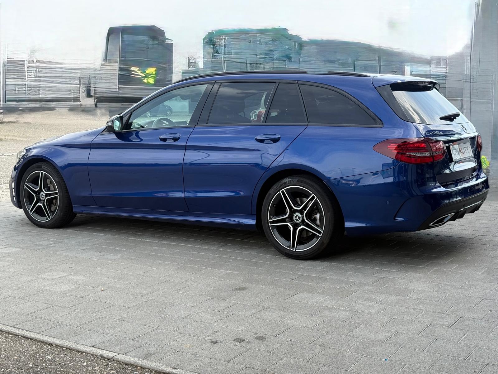 MERCEDES-BENZ C 220 d AMG Line 4Matic 9G-Tronic-image-4