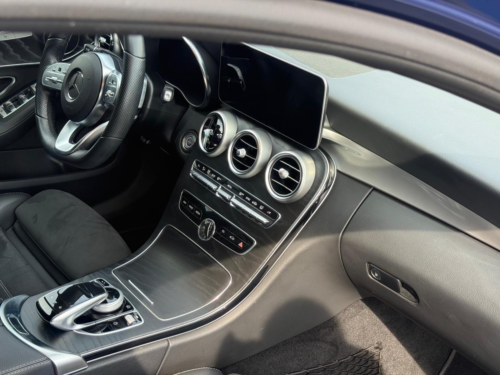 MERCEDES-BENZ C 220 d AMG Line 4Matic 9G-Tronic-image-27