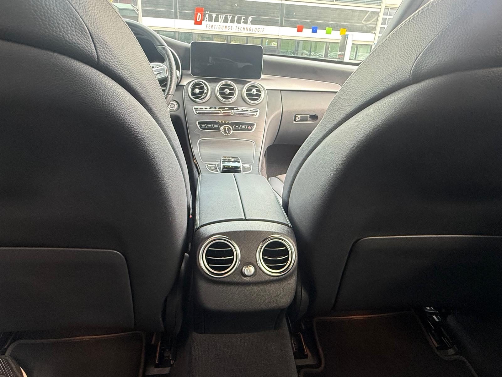 MERCEDES-BENZ C 220 d AMG Line 4Matic 9G-Tronic-image-14
