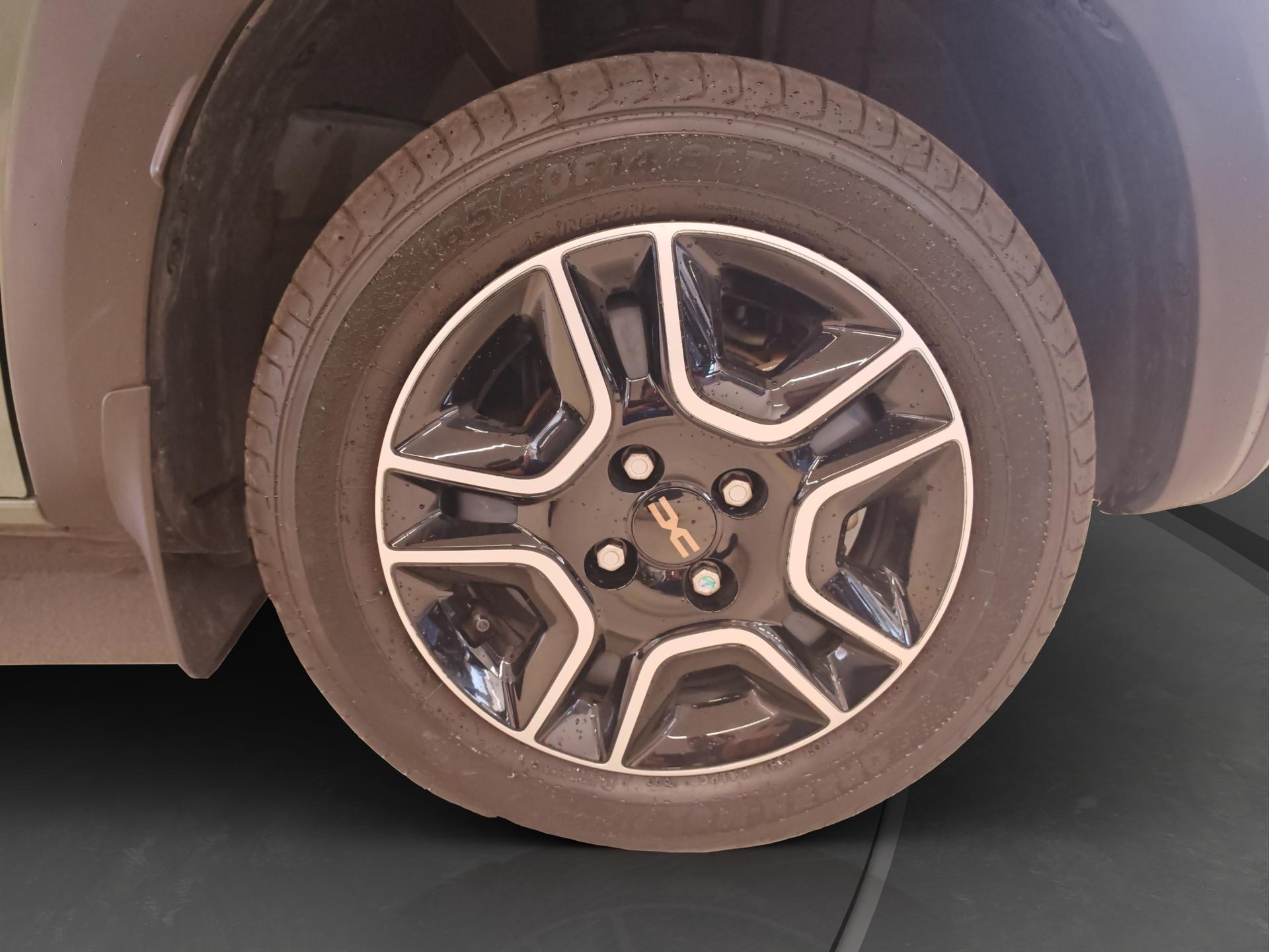 DACIA Spring 27 kWh Electric 65 Extreme-image-17